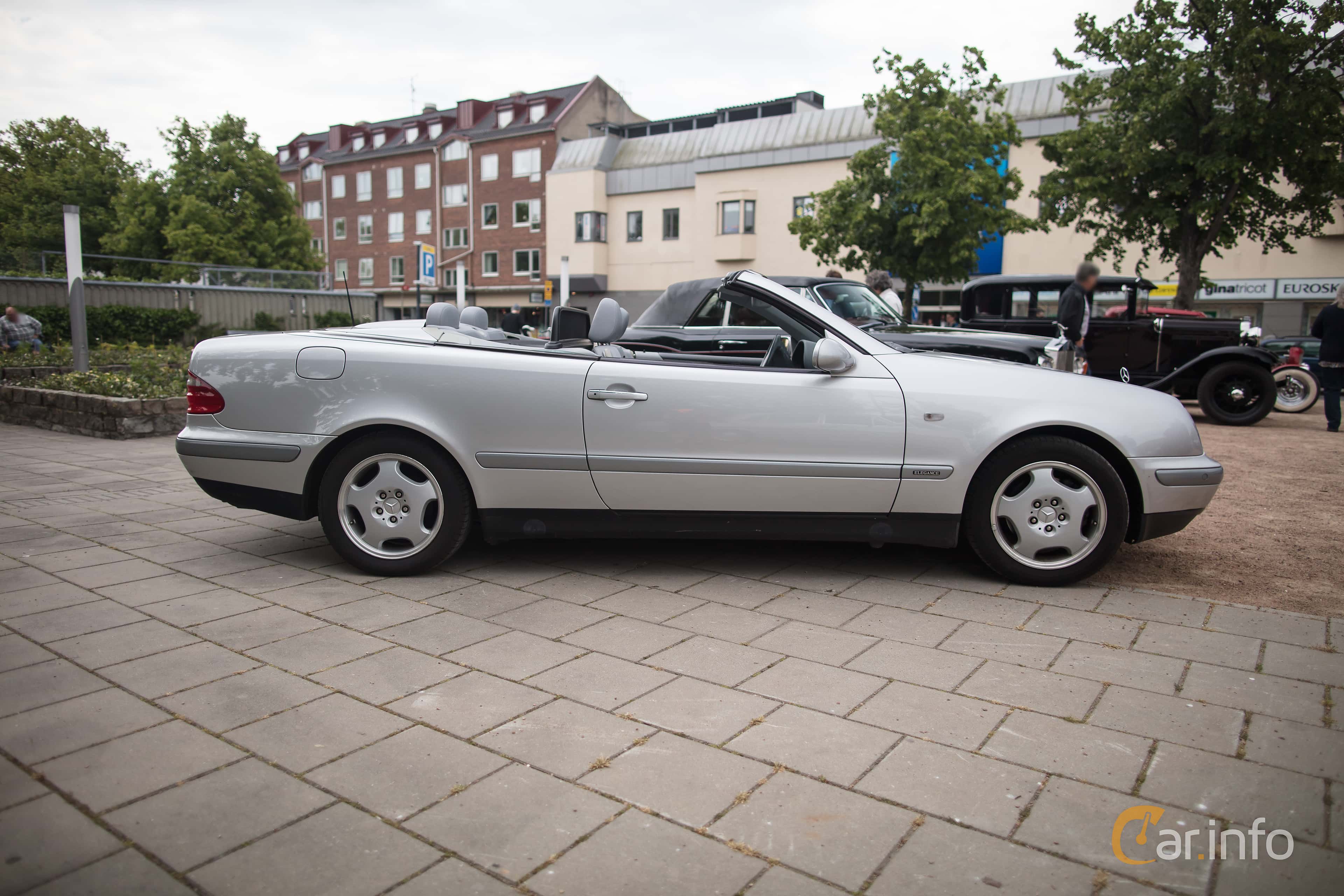 Mercedes-Benz CLK 230 Kompressor C208