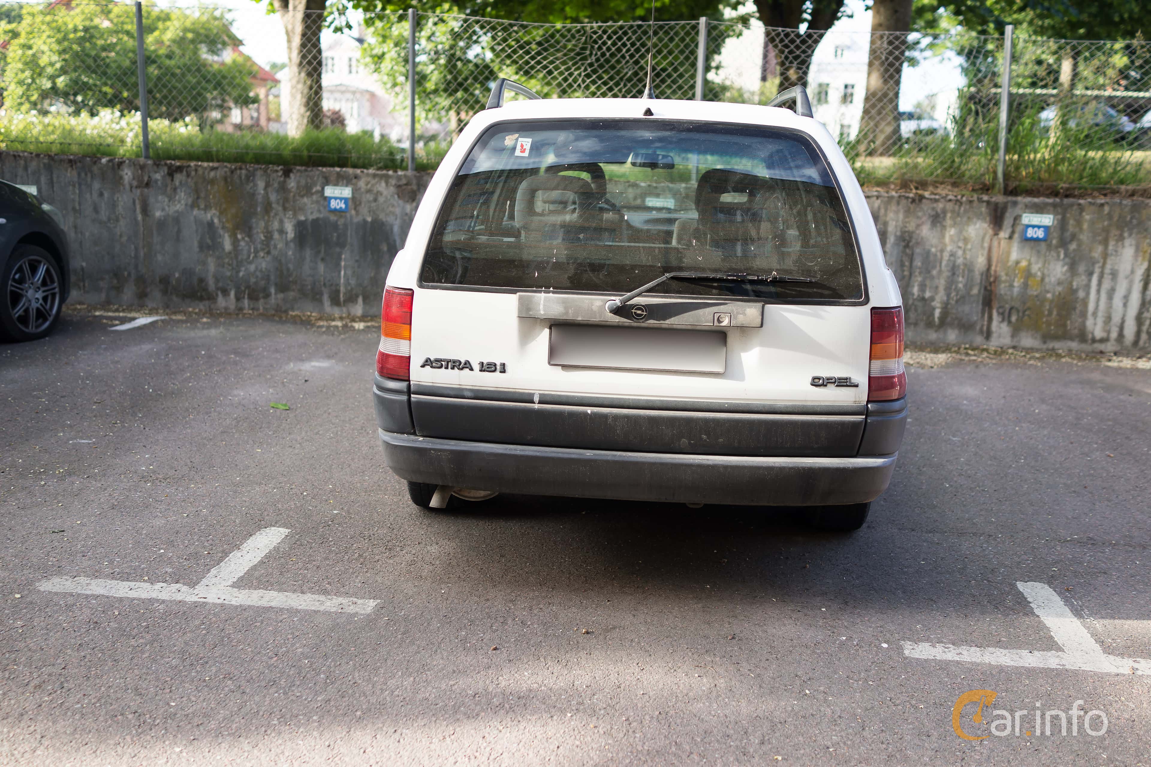 Opel Astra Caravan 1.6 71hp, 1994