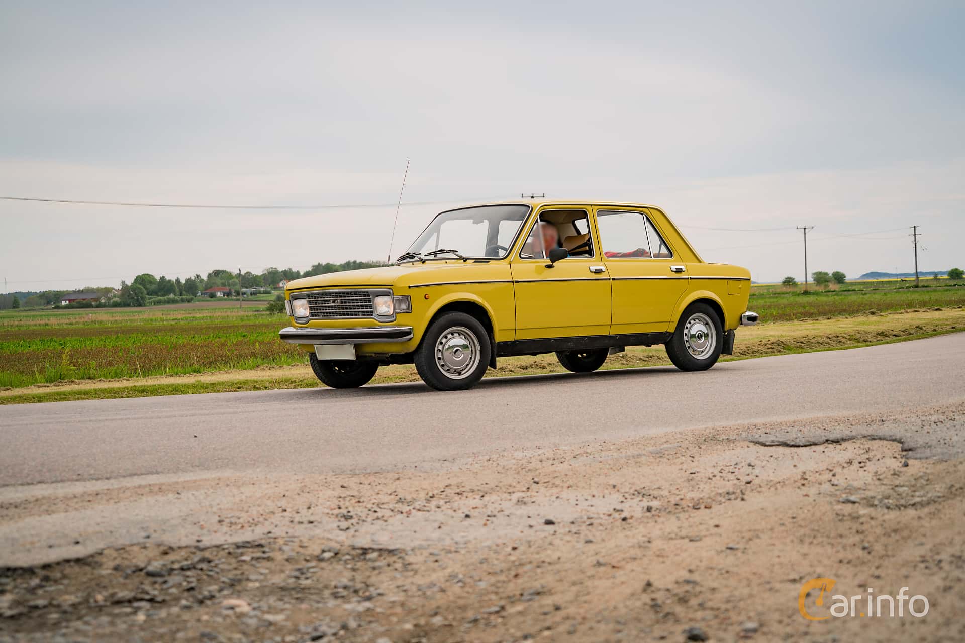 Fiat 128 4-door Sedan 1.3 Manual, 63hp, 1975