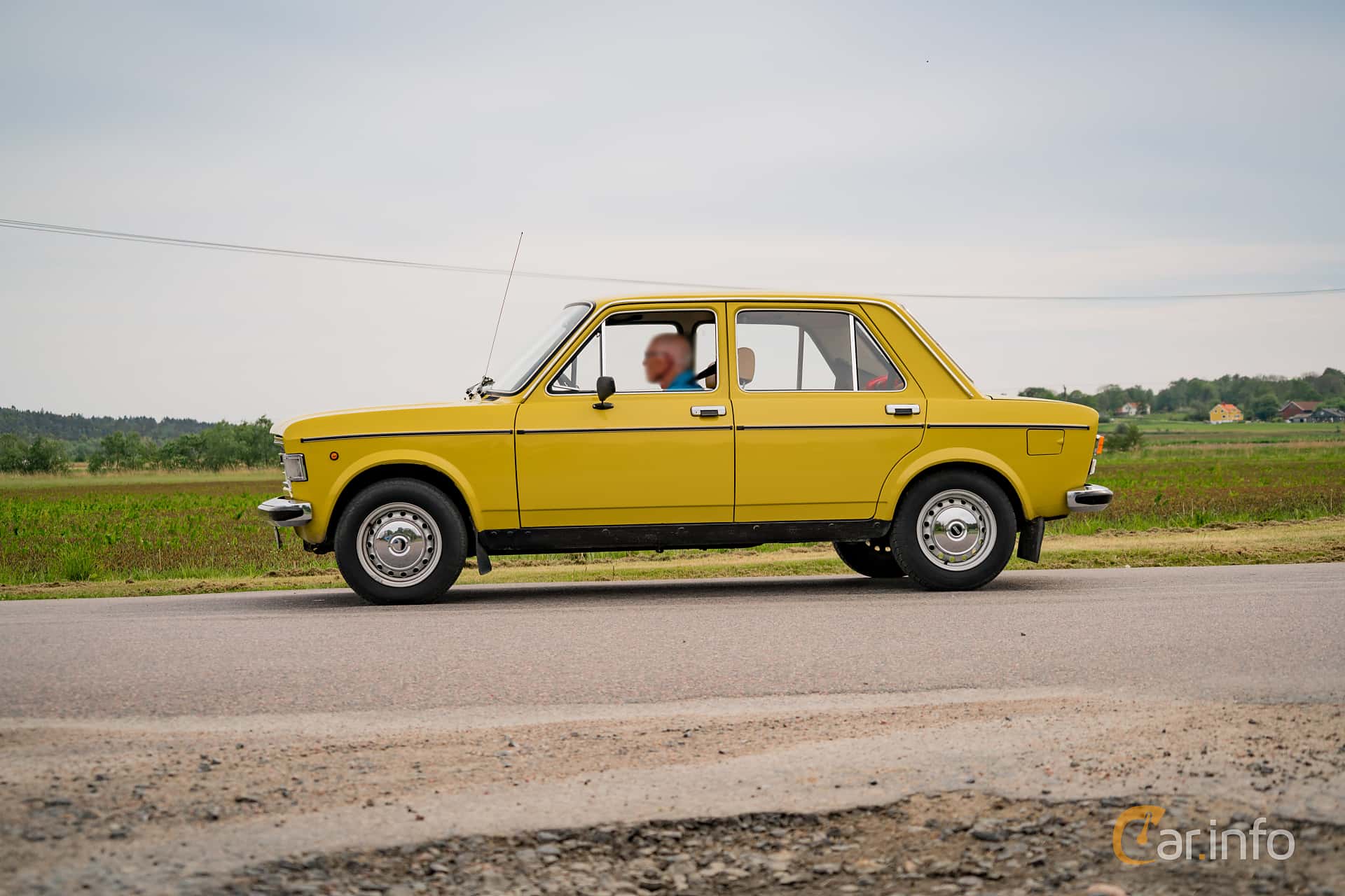 Fiat 128 4-door Sedan 1.1 Manual, 55hp, 1975