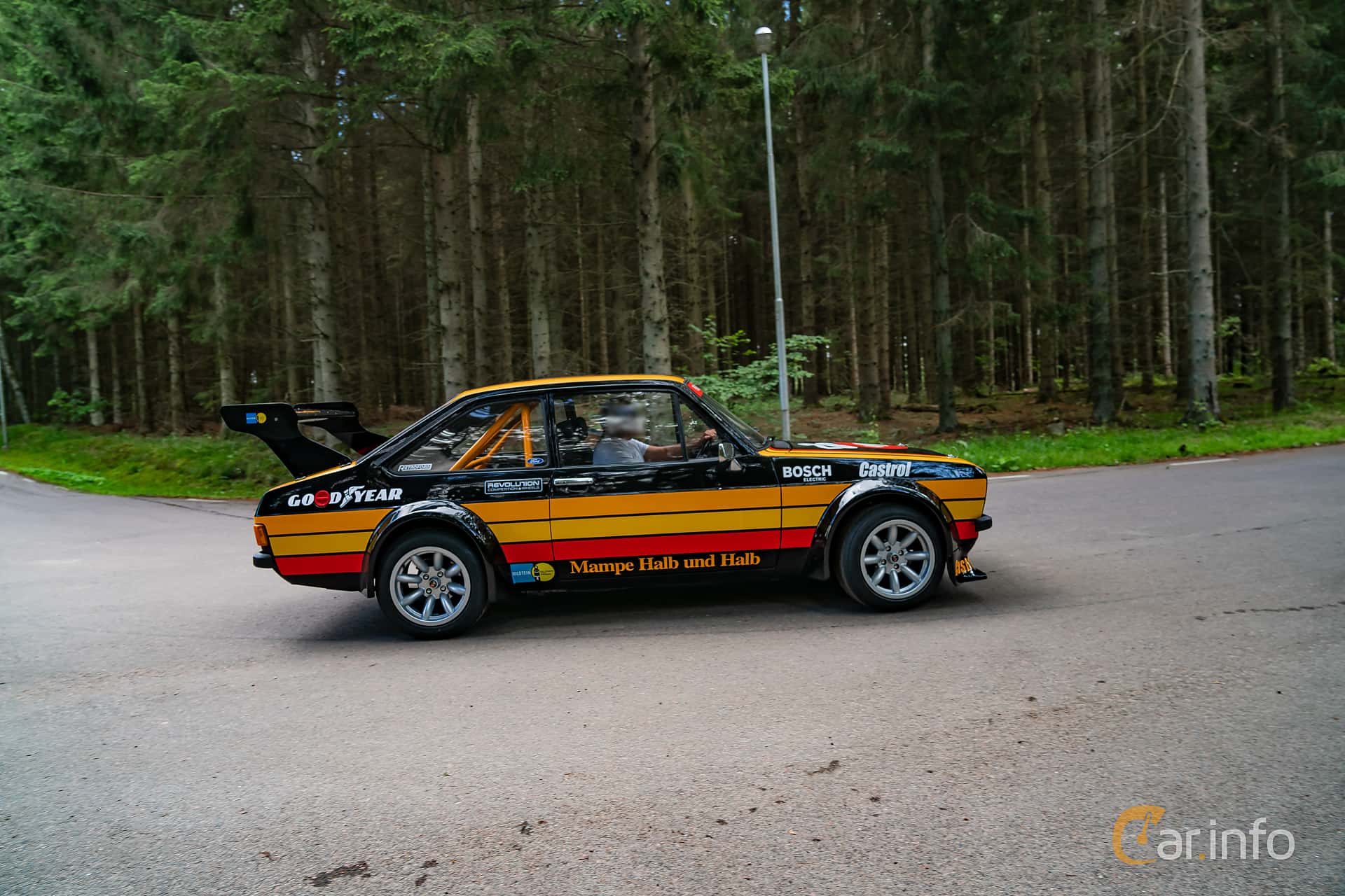 Ford Escort 2-door Sedan 1.1 Manual, 48hp, 1977