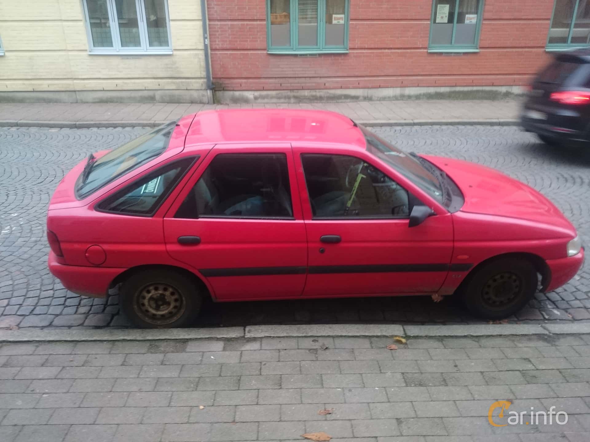 Ford Escort 5-door 1.6  Manual, 90hp, 2001