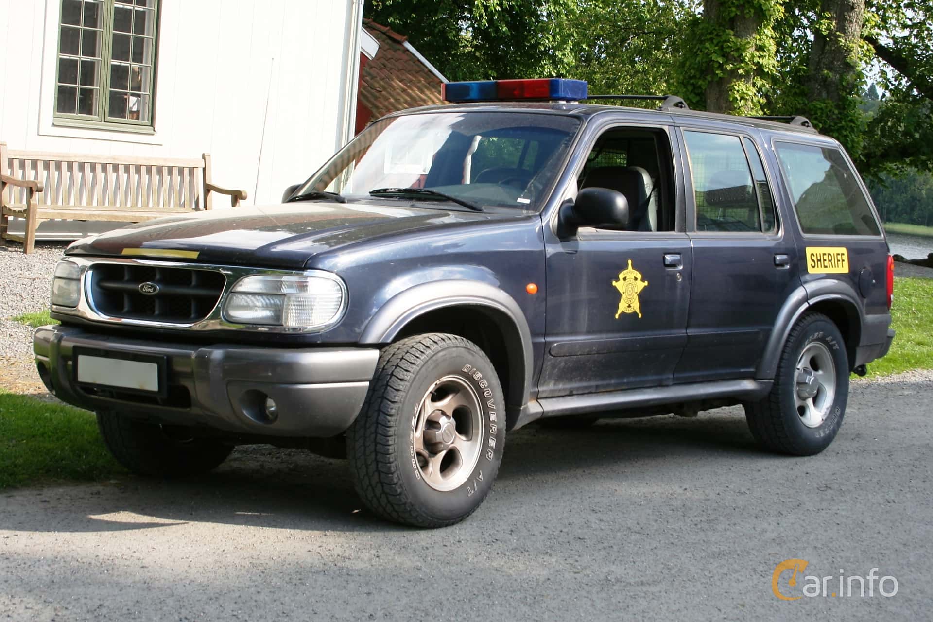 Ford Explorer 4.0 V6 4WD Manual, 162hp, 1999