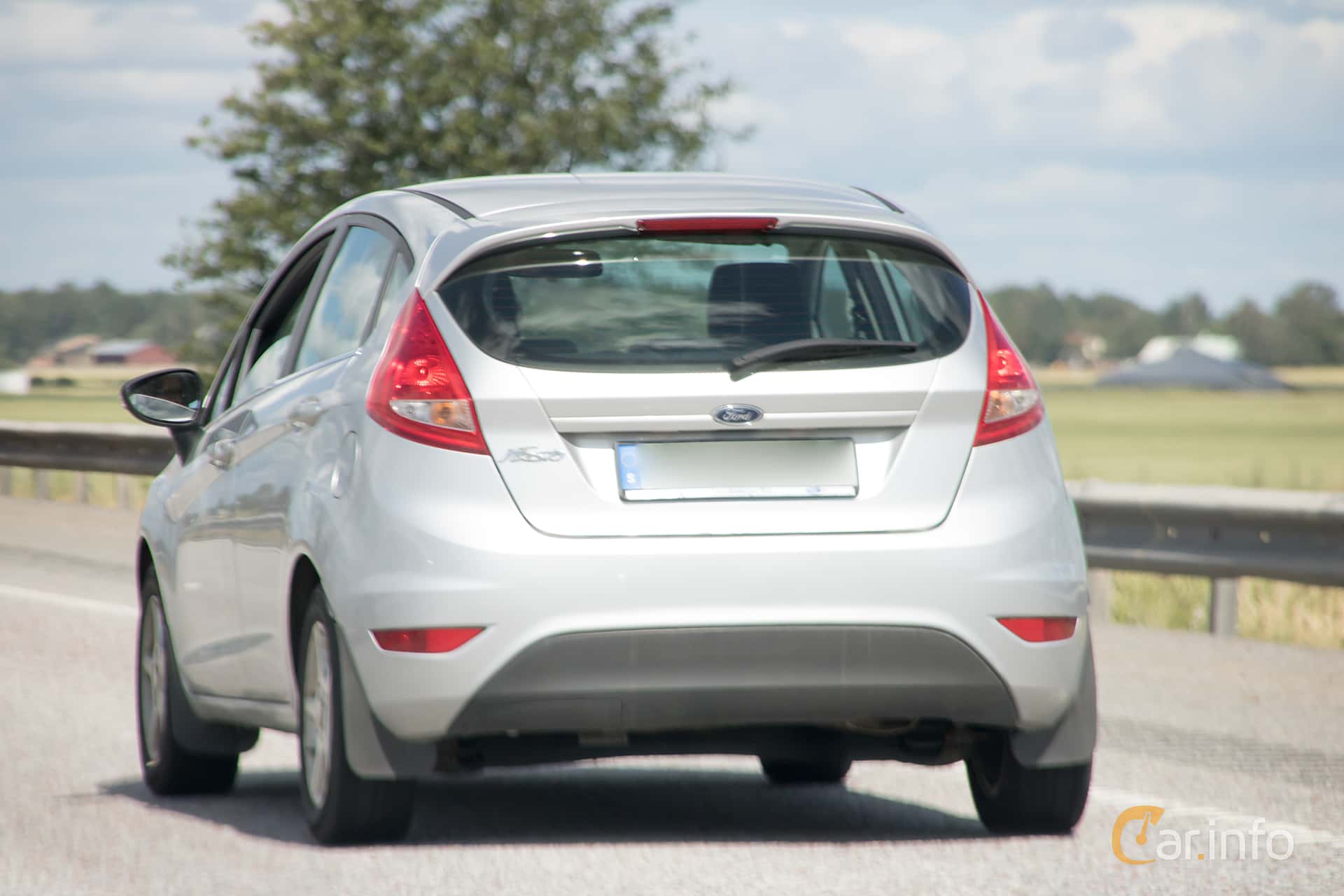 Ford Fiesta 5-door 1.4 97hp, 2011