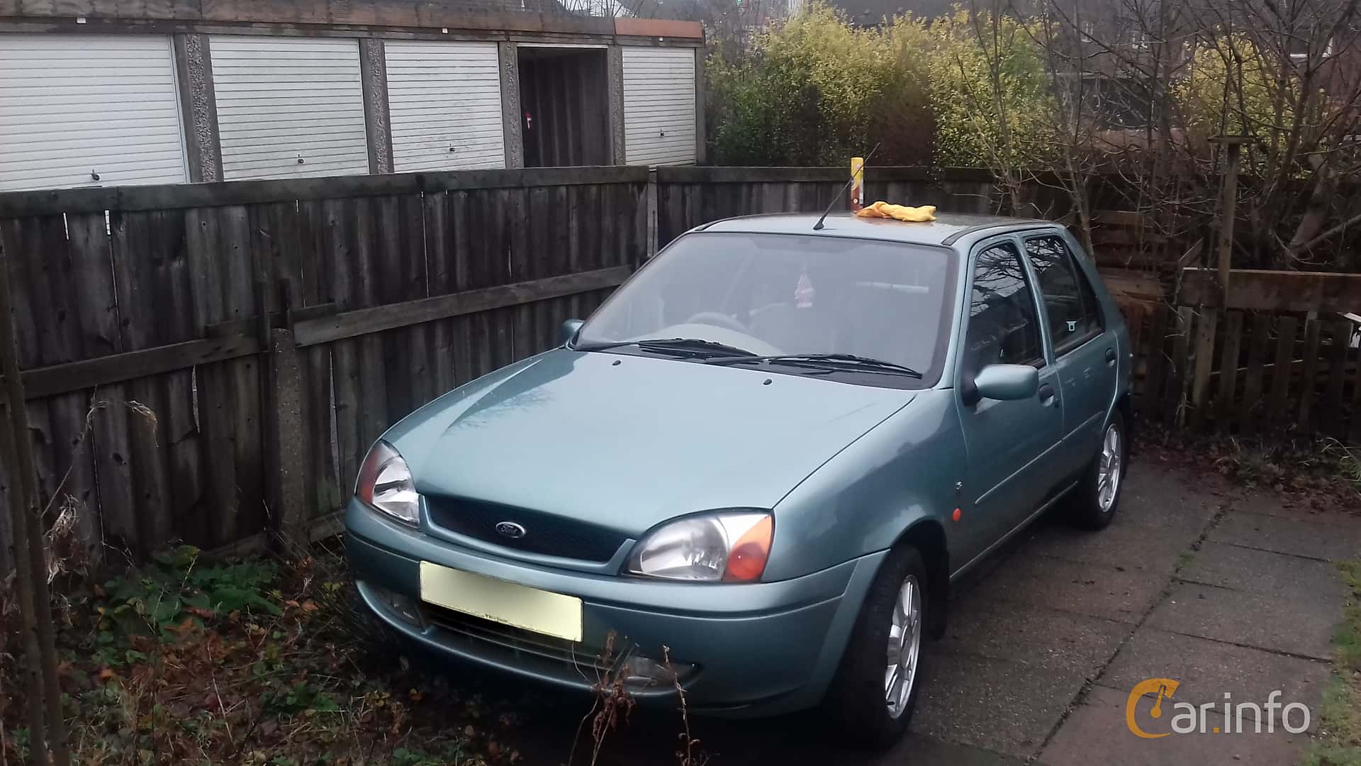 Ford Fiesta 5-door 1.6 Manual, 103hp, 2002