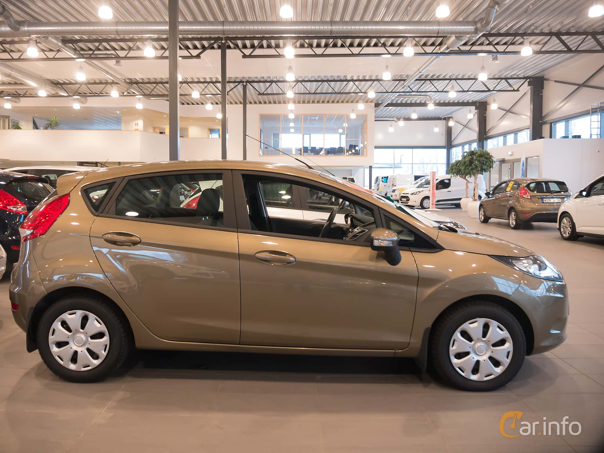 Ford Fiesta 5-door 1.4 TDCi Manual, 70hp, 2013