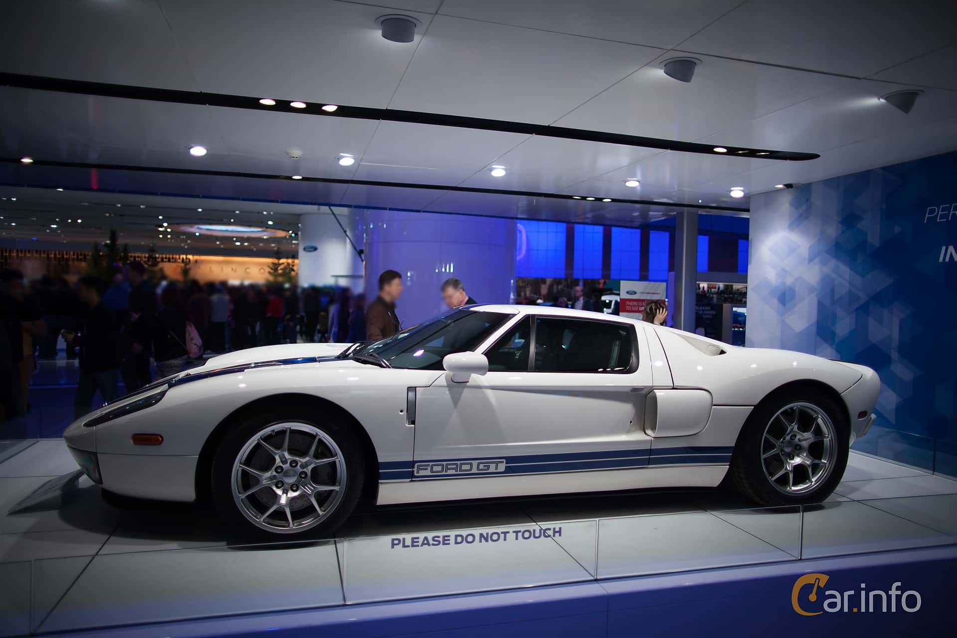 Ford GT 1st Generation 5.4 V8 Manual, 6-speed