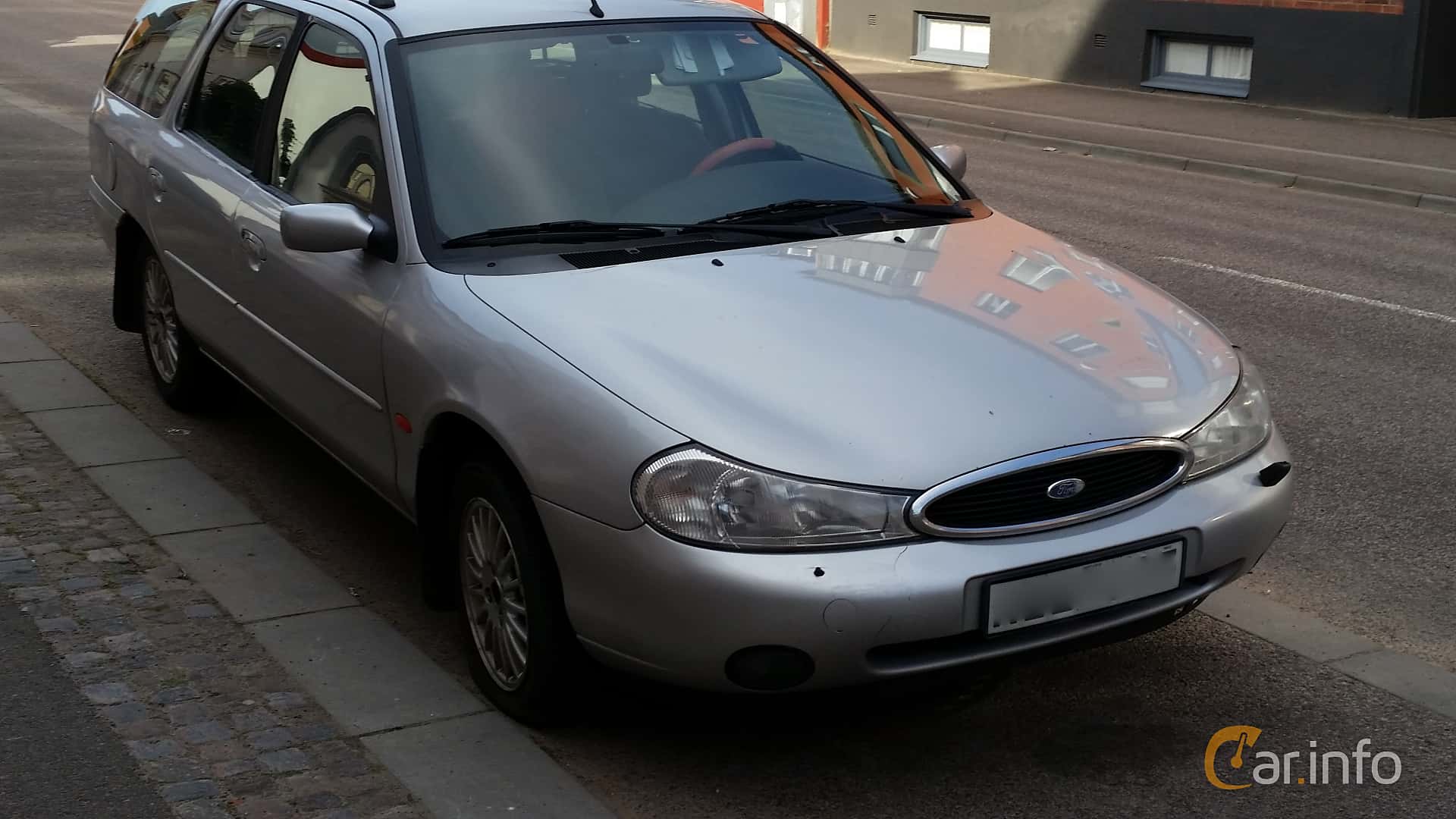Ford Mondeo Combi 2.0 Manual, 130hp, 2000