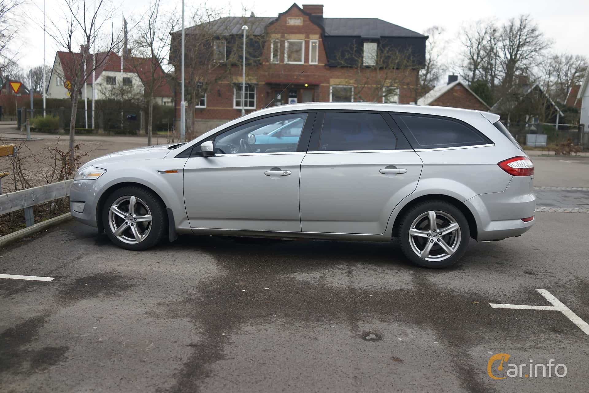 Ford Mondeo Combi generation BA7 2.0 Flexifuel Manual, 5-speed