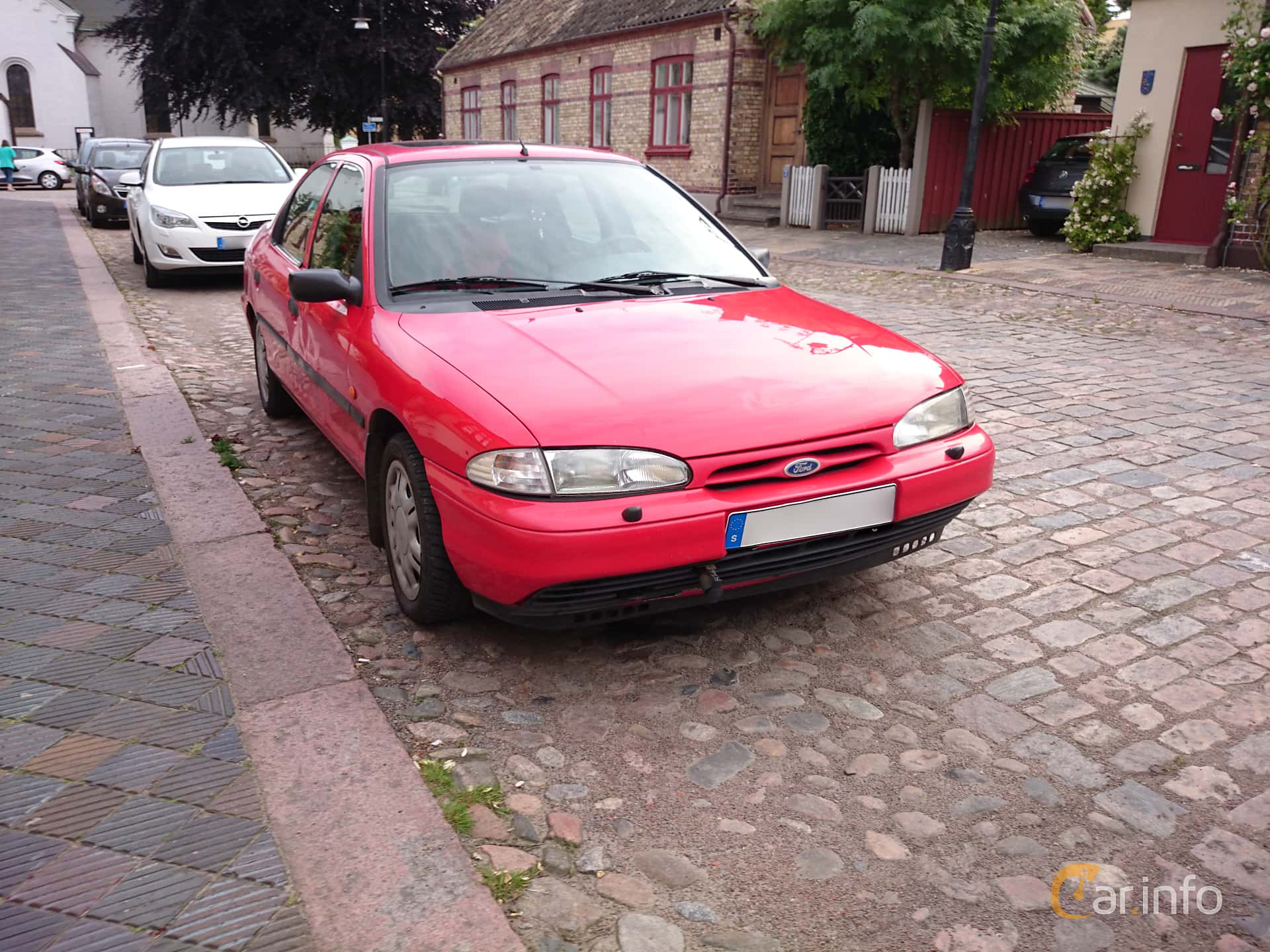 Ford Mondeo Hatchback 1.8 TD Endura-D Manual, 90hp, 1996