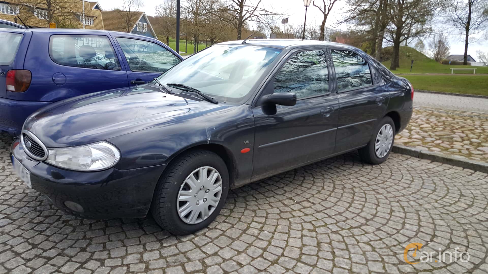 Ford Mondeo Hatchback 2.5 V6 Manual, 170hp, 1999