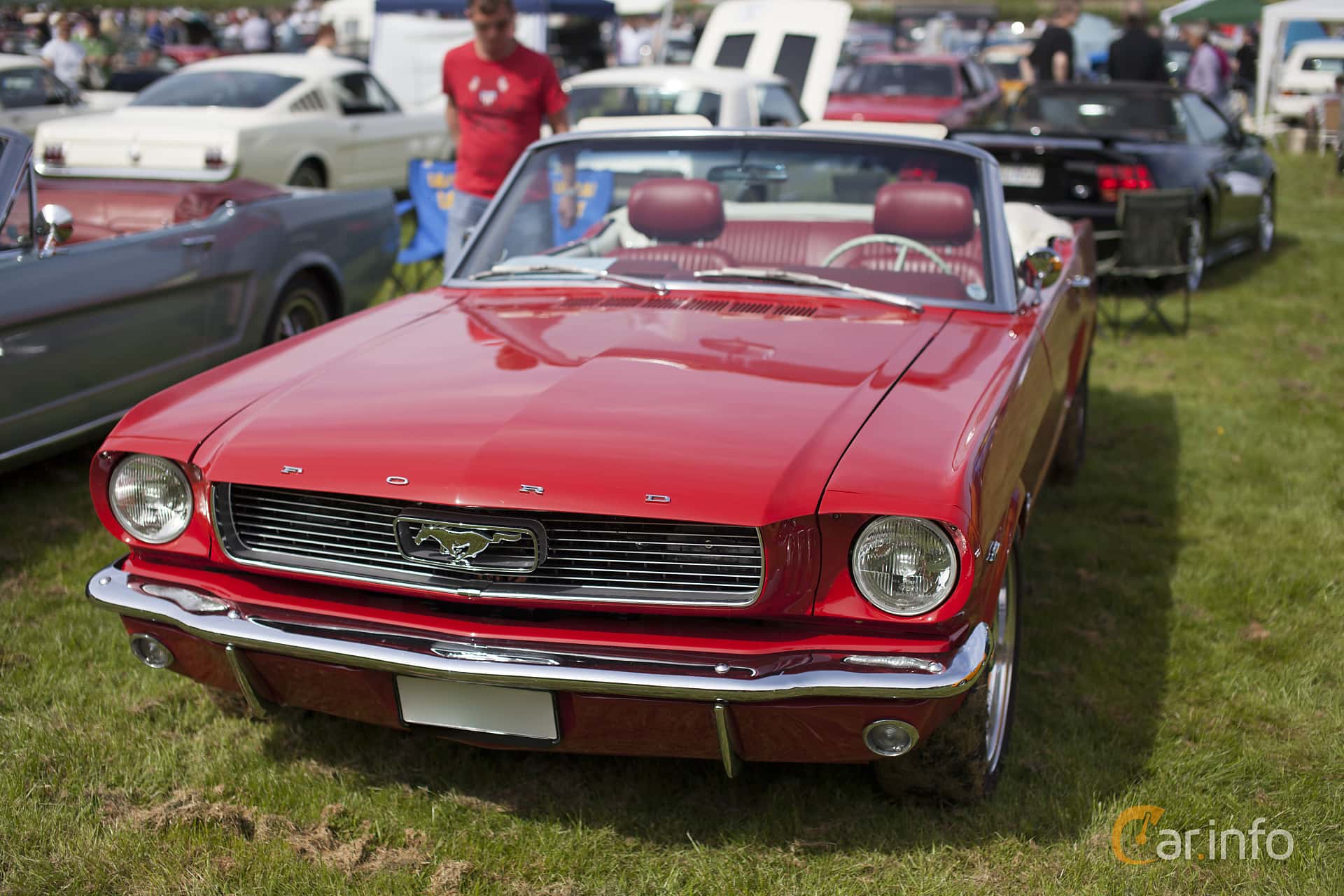 Ford Mustang Convertible 4.7 V8 Manual, 184hp, 1966