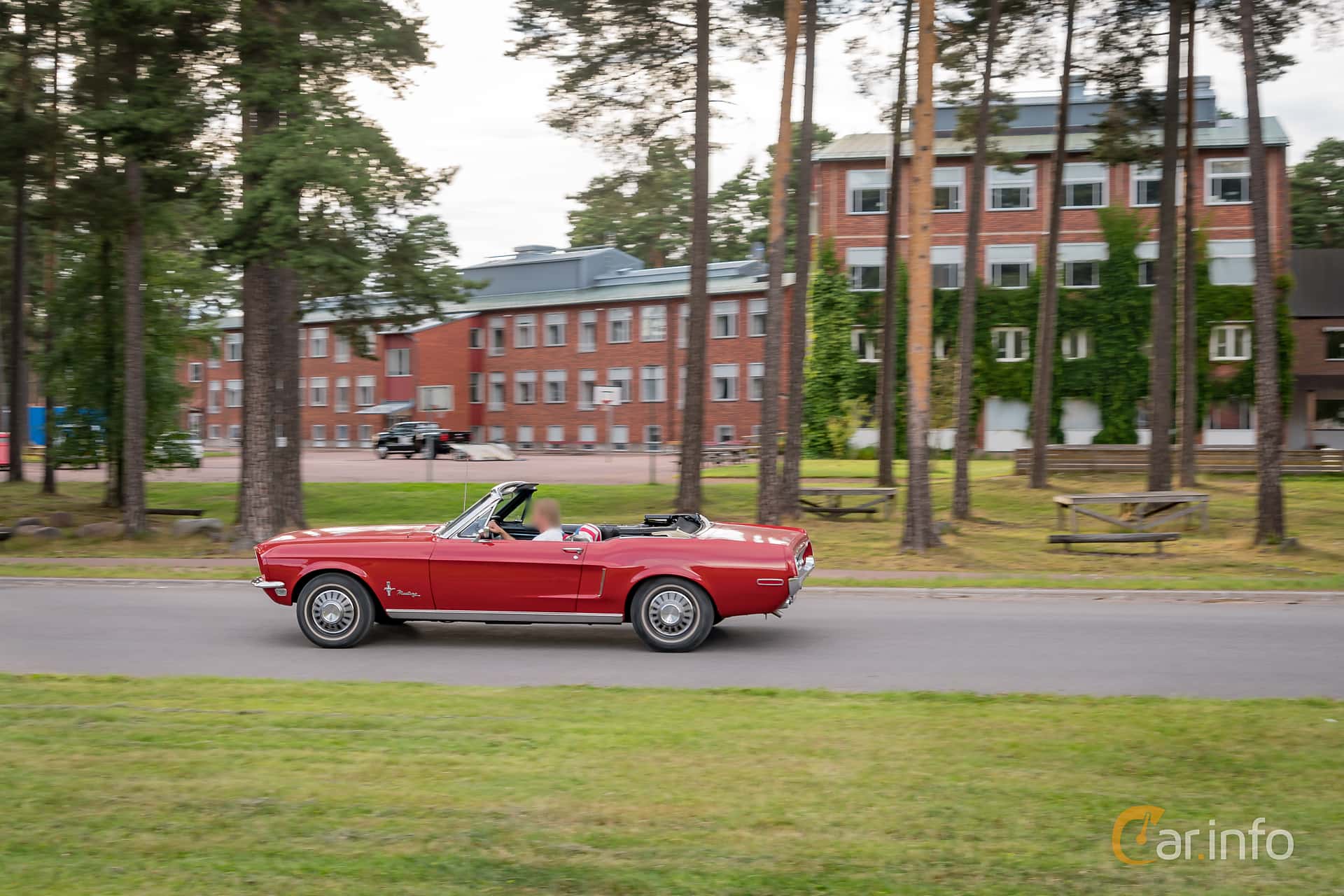 Ford Mustang Convertible 4.7 V8 Manual, 184hp, 1968