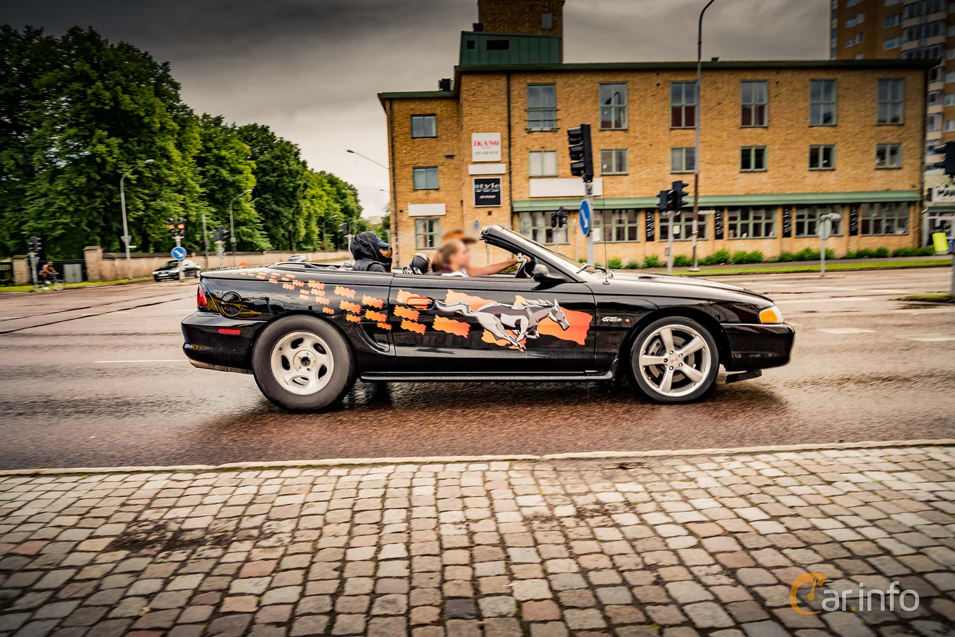 Ford Mustang GT generation IV, Manual, 5-speed