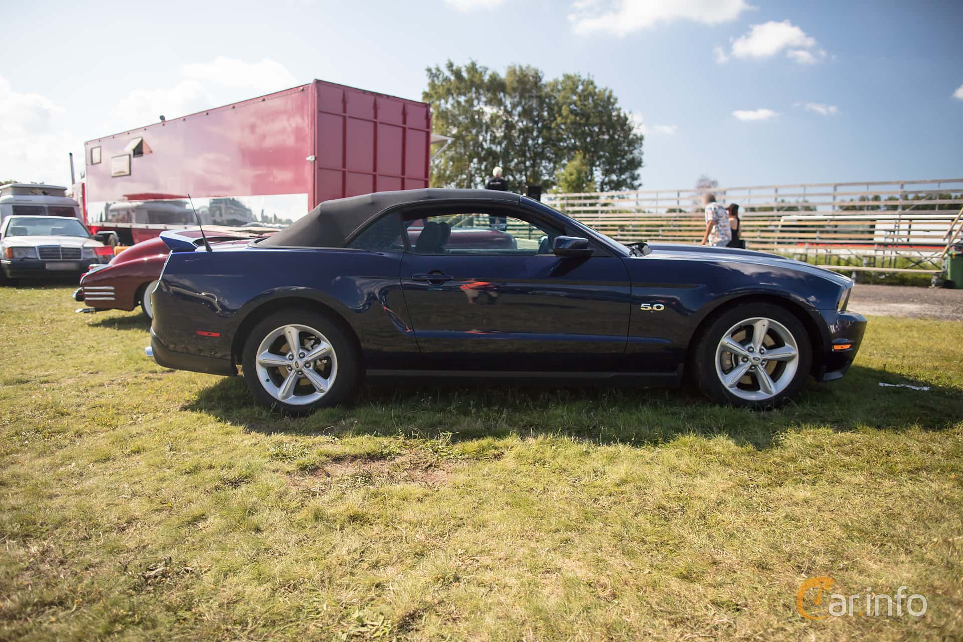 Ford Mustang GT Convertible 5.0 V8 421hp, 2011