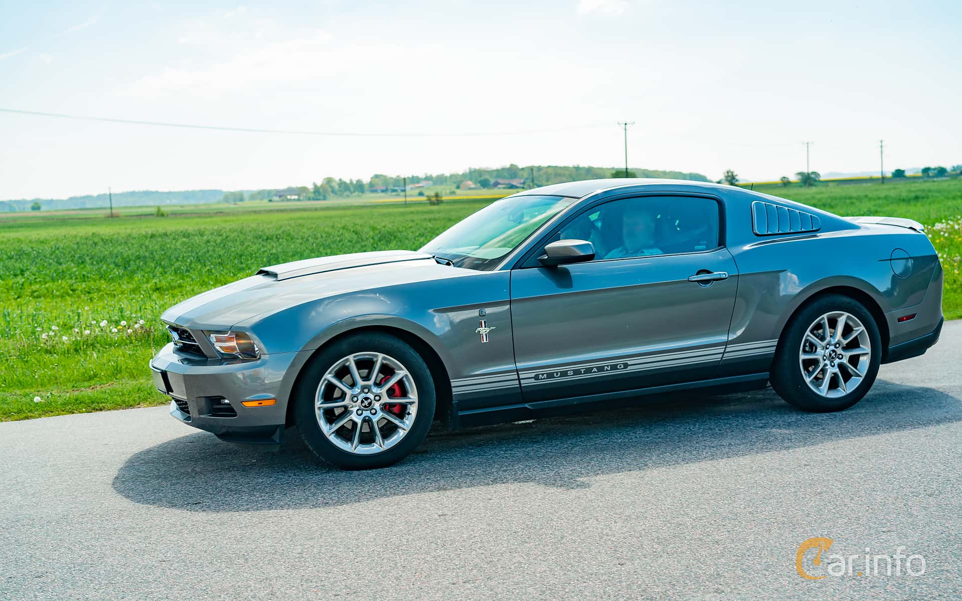 Ford Mustang 3.7 V6 Automatic, 304hp, 2011