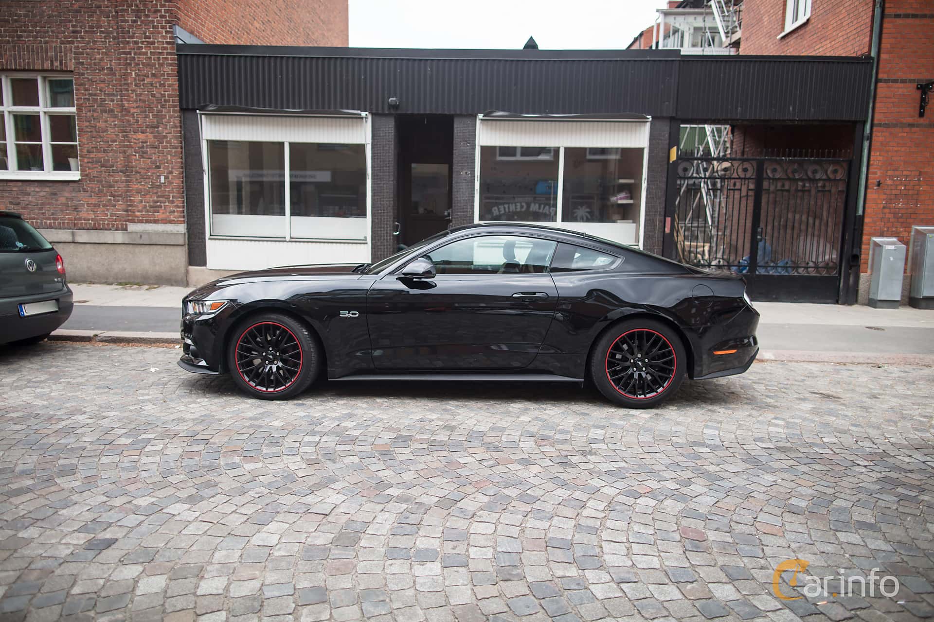 Ford Mustang GT 5.0 V8 Manual, 421hp, 2016