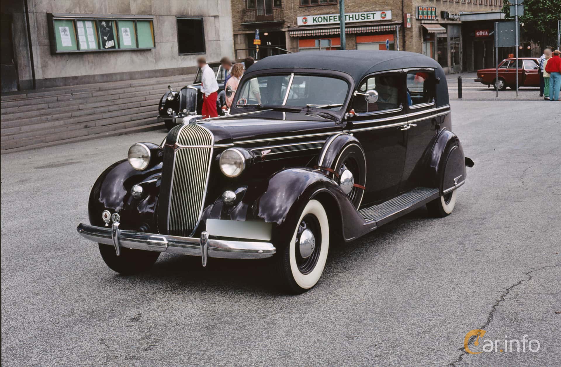 Chrysler Airstream DeLuxe 4.5 C8