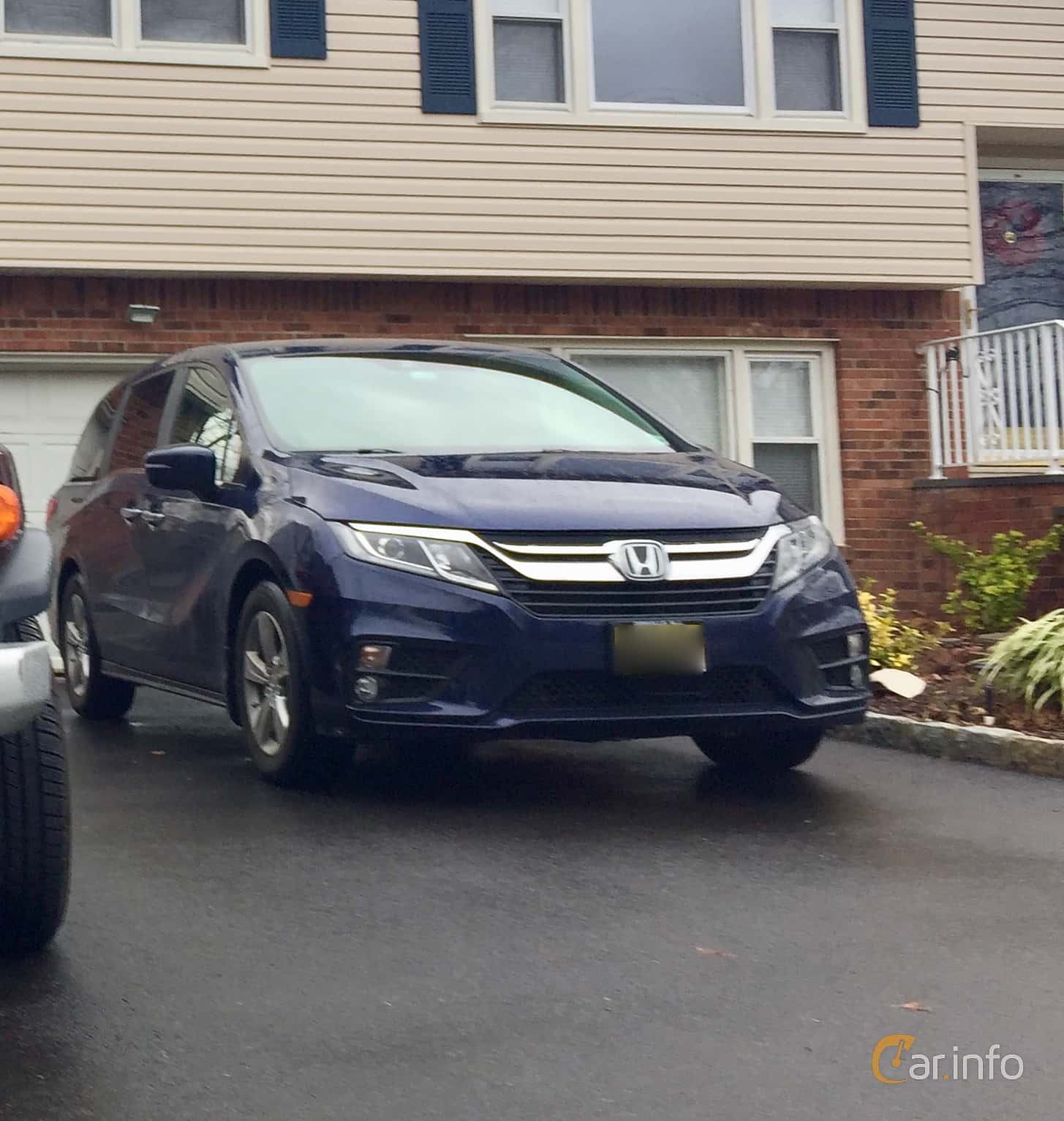 Honda Odyssey (NA) generation RL6 3.5 V6 i-VTEC Automatic, 9-speed