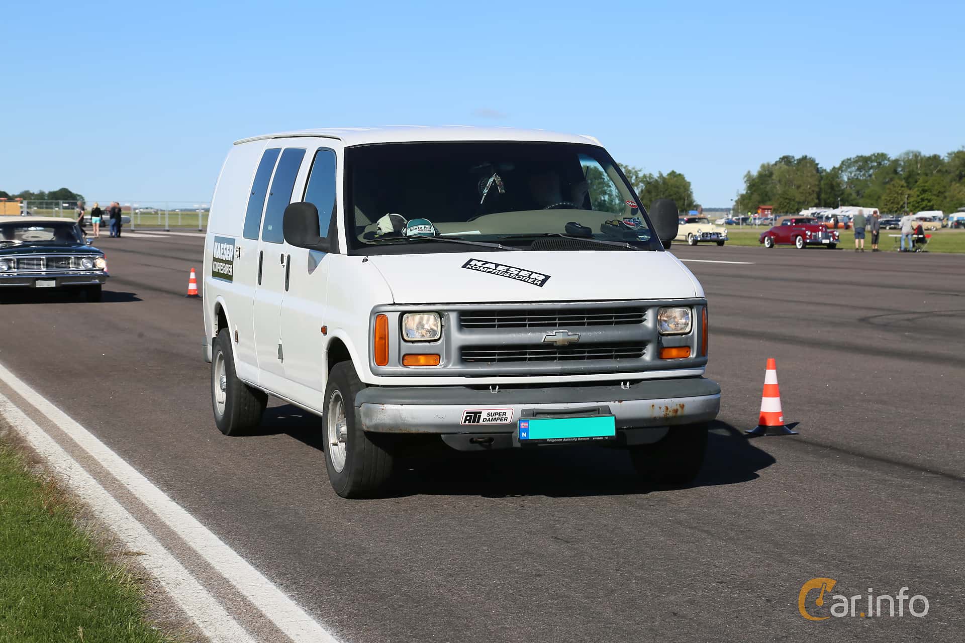 Chevrolet Express G2500 Cargo Van 6.5 V8 Hydra-Matic, 198hp, 2002