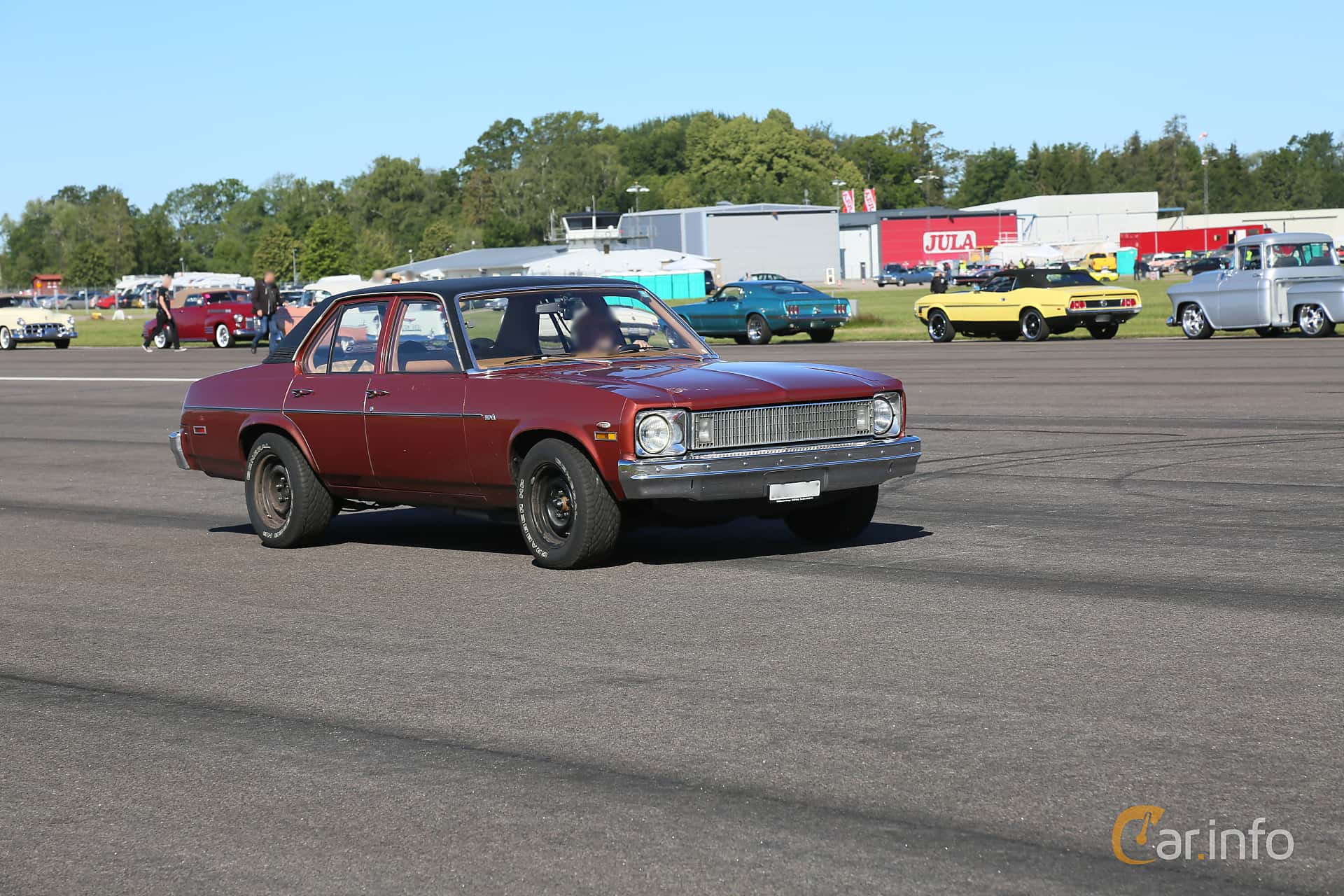 Chevrolet Nova Custom Sedan 5.7 V8 157hp, 1975