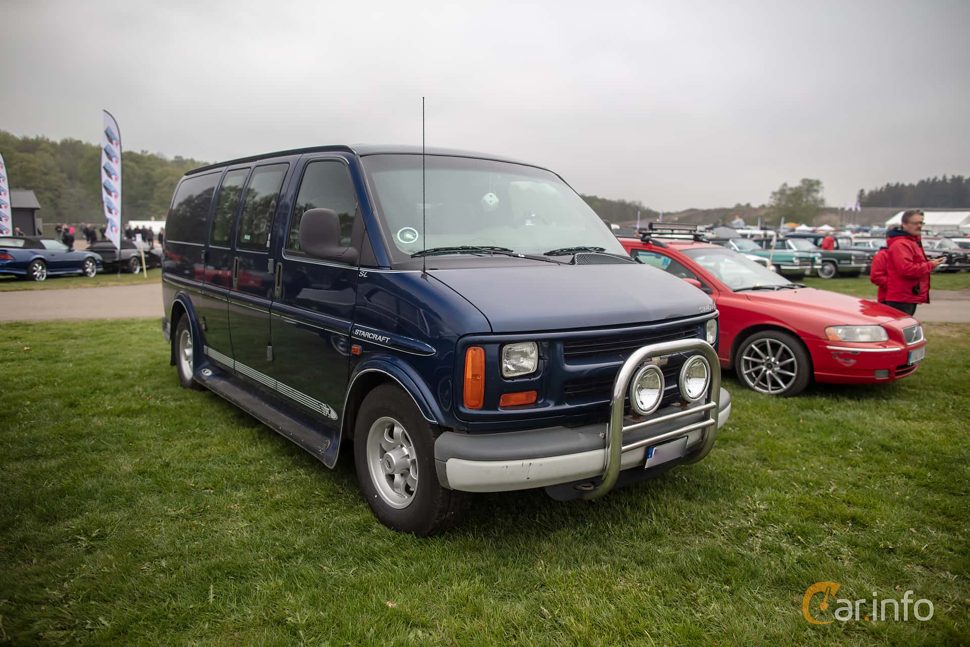 Chevrolet Express G2500 Conversion Van 5.0 V8 Hydra-Matic, 223hp, 2002