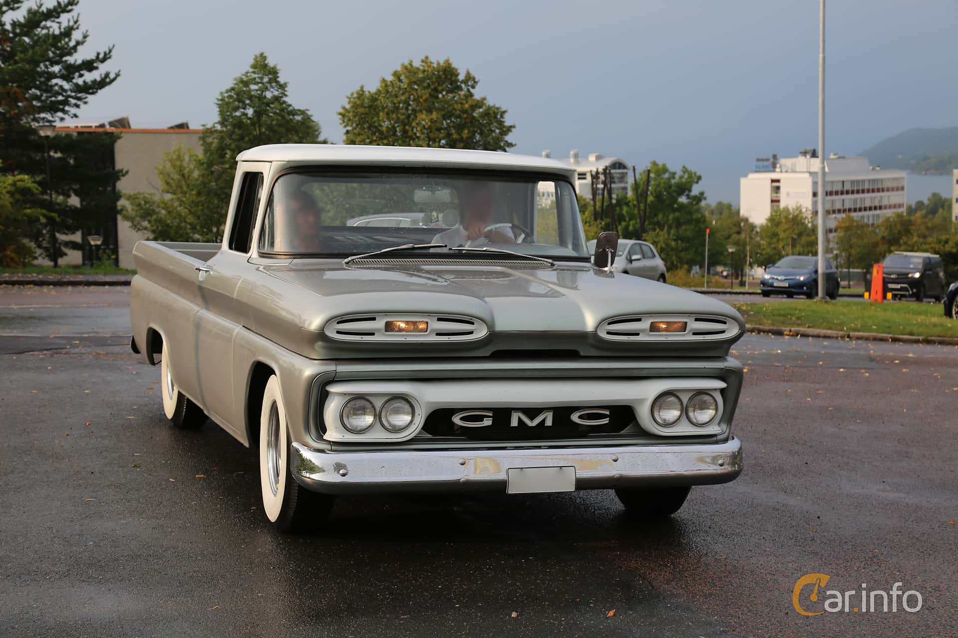 GMC C/K 4.6 V8 1st Generation