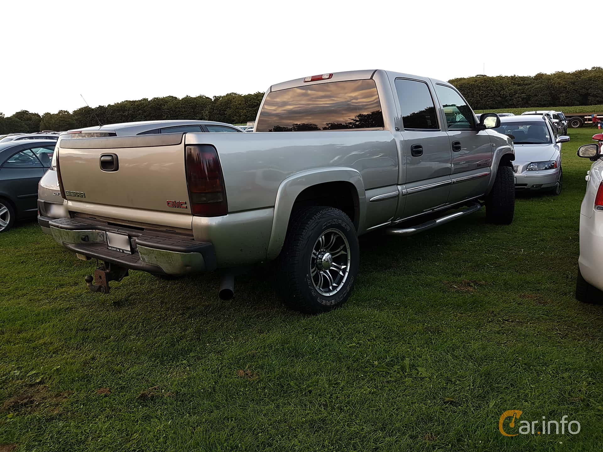 GMC Sierra 2500HD Crew Cab 6.6 V8 4WD Automatic, 305hp, 2002
