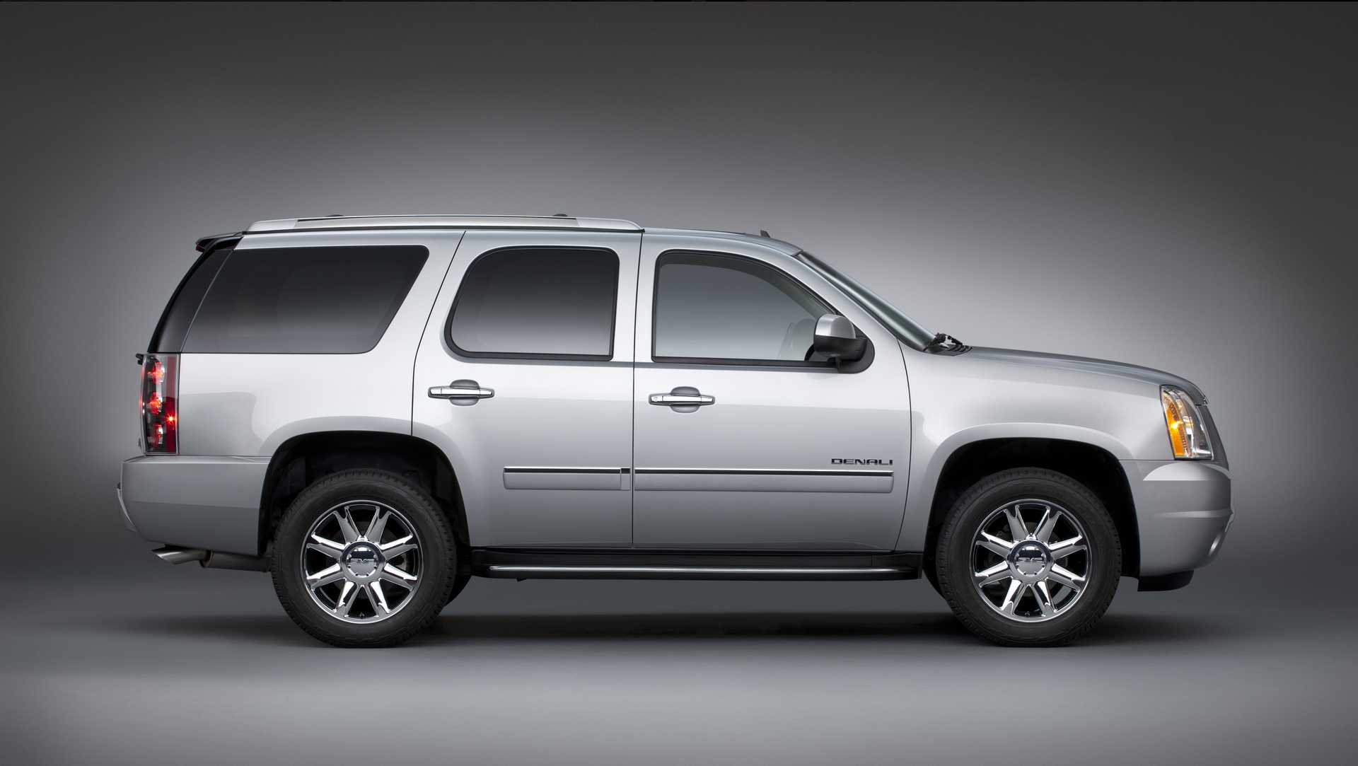 GMC Yukon 6.0 V8 AWD CVT, 337hp, 2014