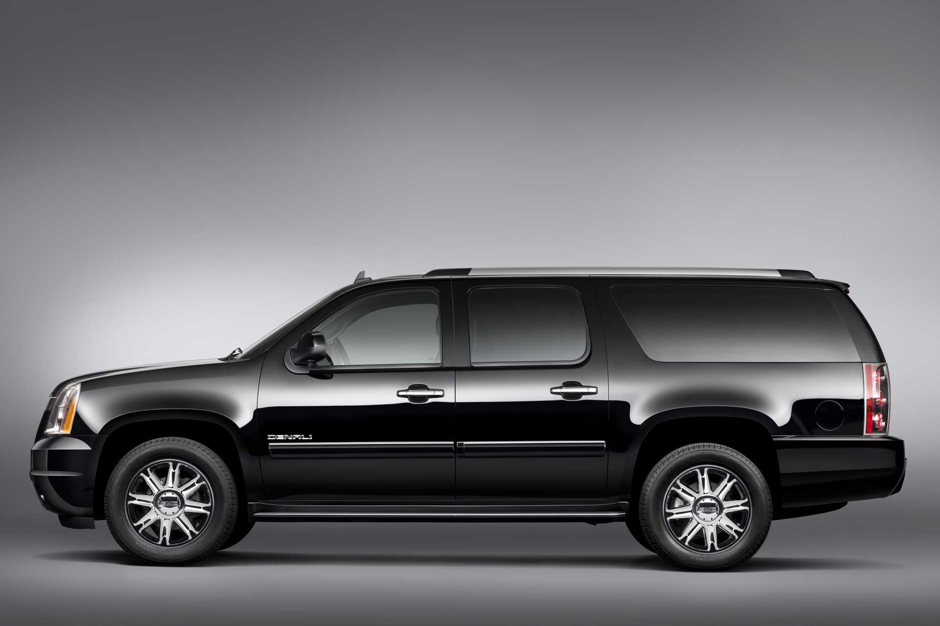 GMC Yukon XL 6.0 V8 AWD CVT, 337hp, 2014