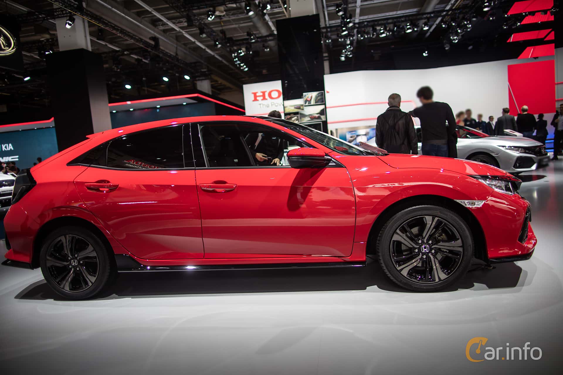 Honda Civic 5-door 1.5 i-VTEC Turbo CVT, 182hp, 2018