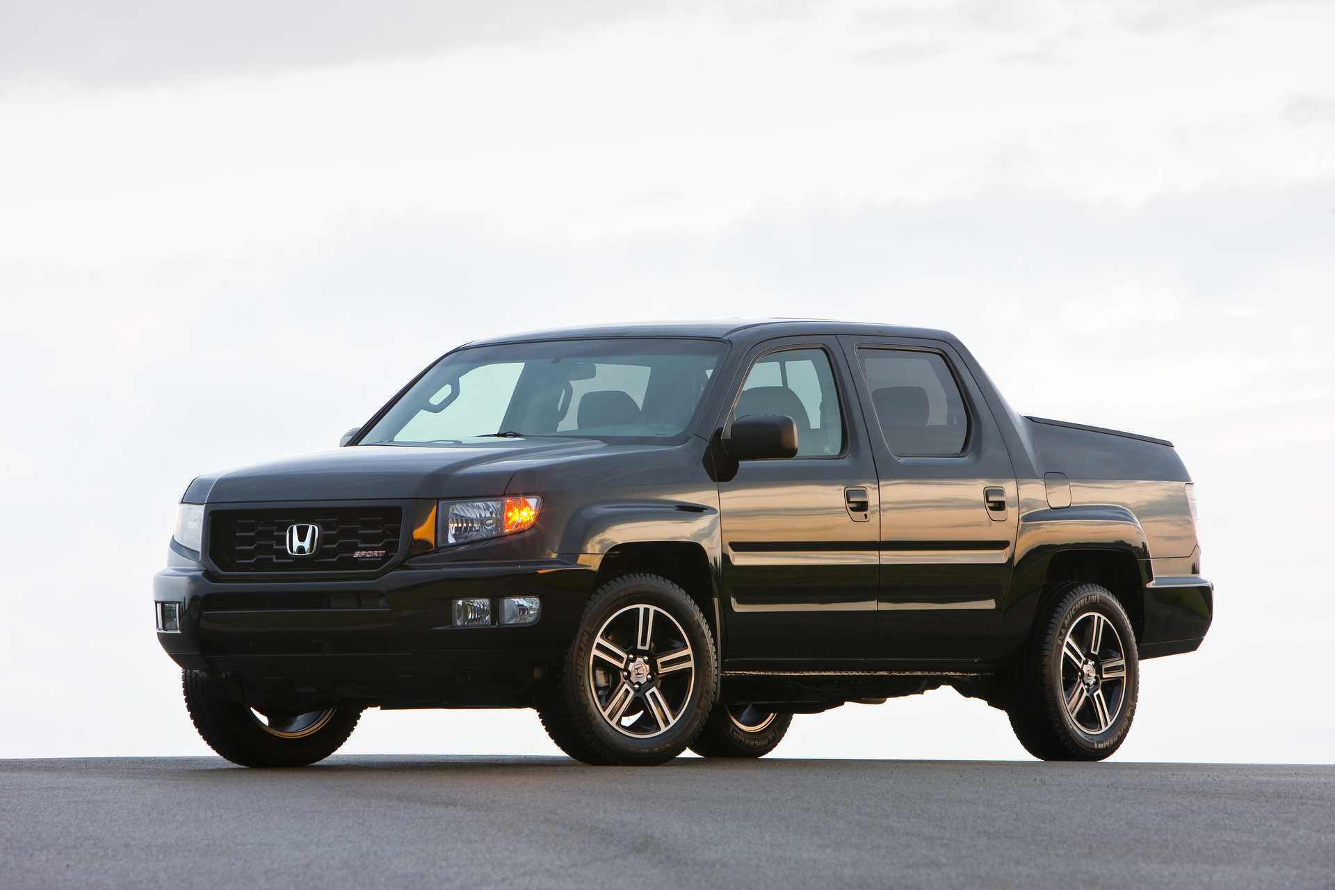 Honda Ridgeline 3.5 V6 4WD Automatic, 258hp, 2012