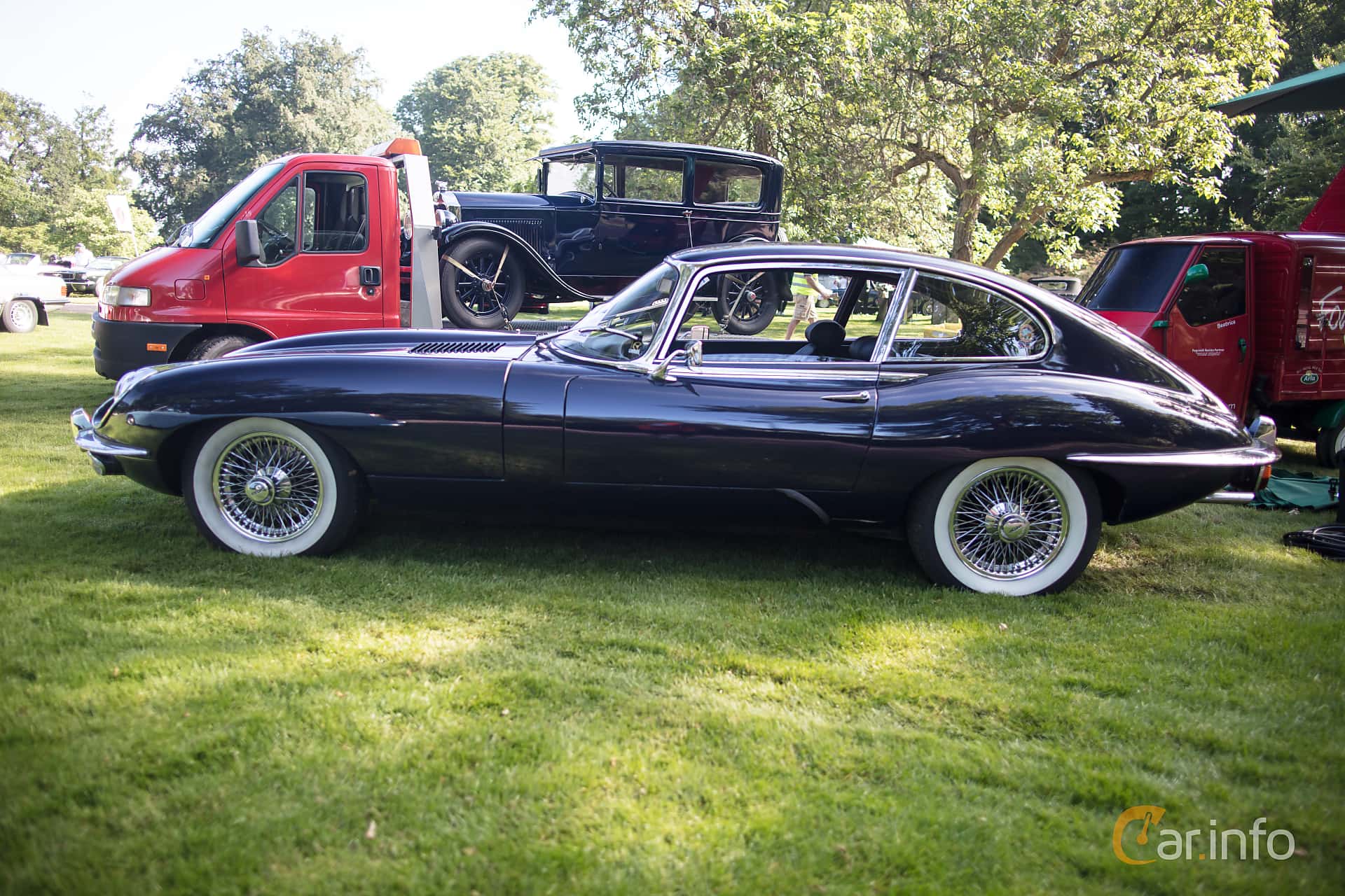 Jaguar E-Type 2+2 generation Series 2 4.2 XK Automatic, 3-speed