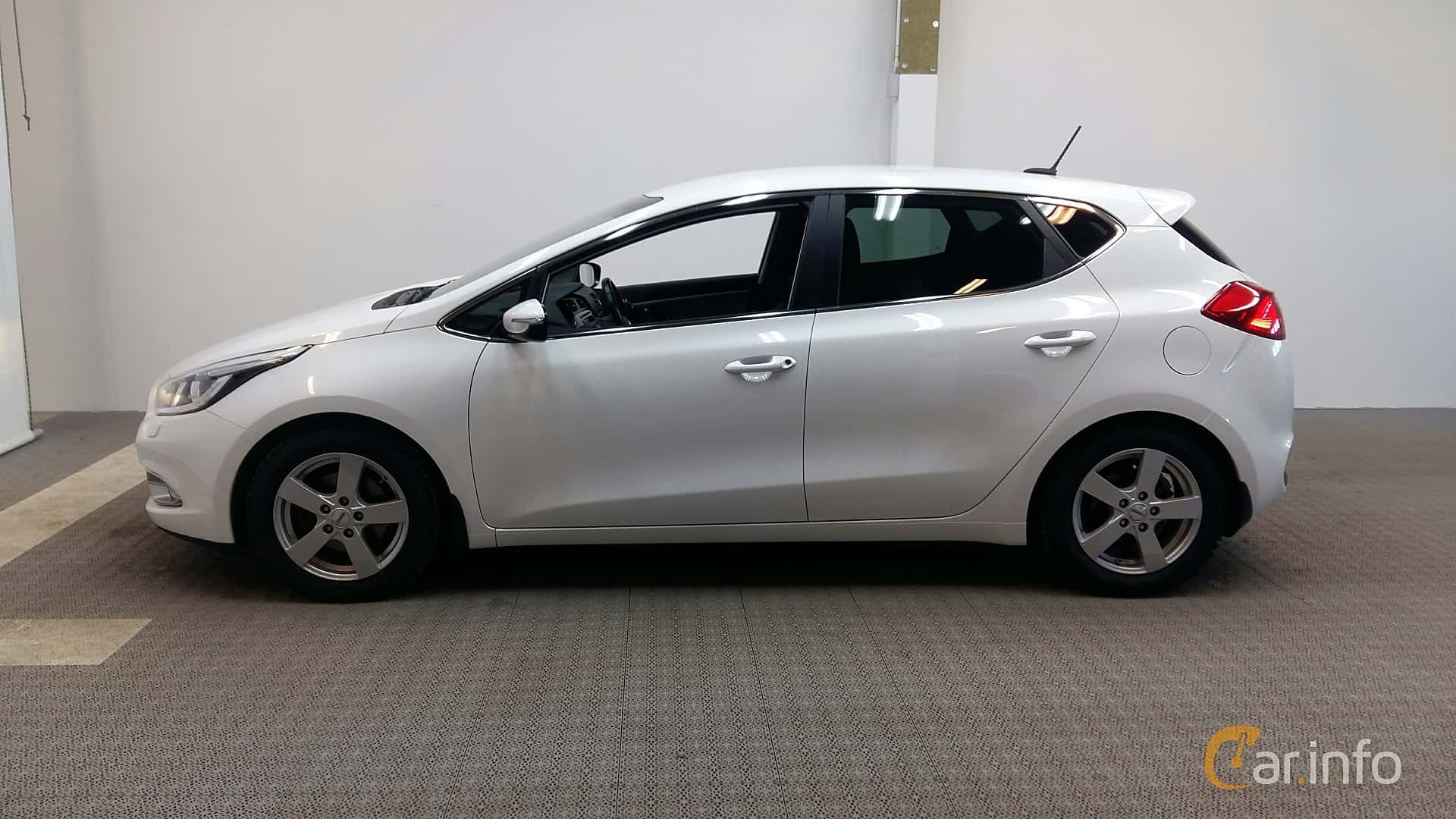 Kia cee'd 1.6 CRDi Manual, 110hp, 2015