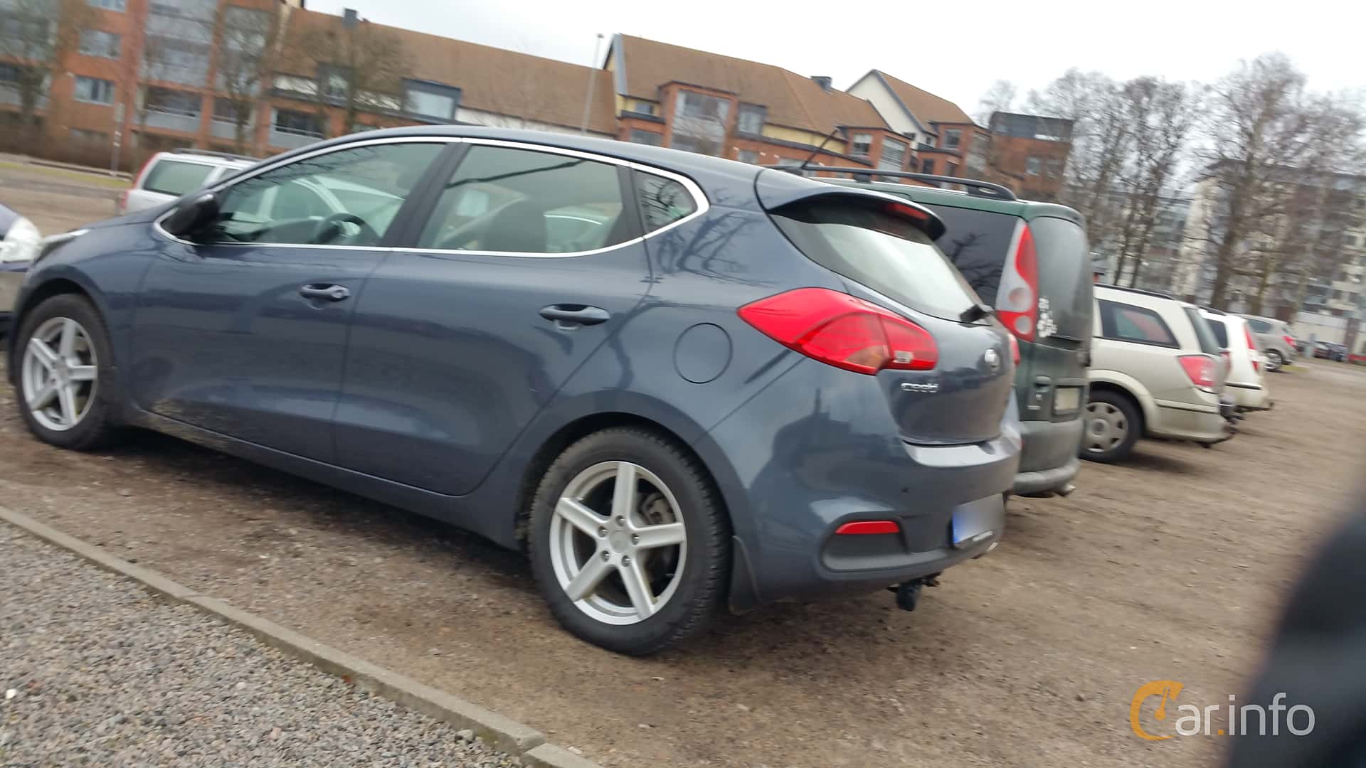 Kia cee'd 1.6 CRDi Manual, 128hp, 2013