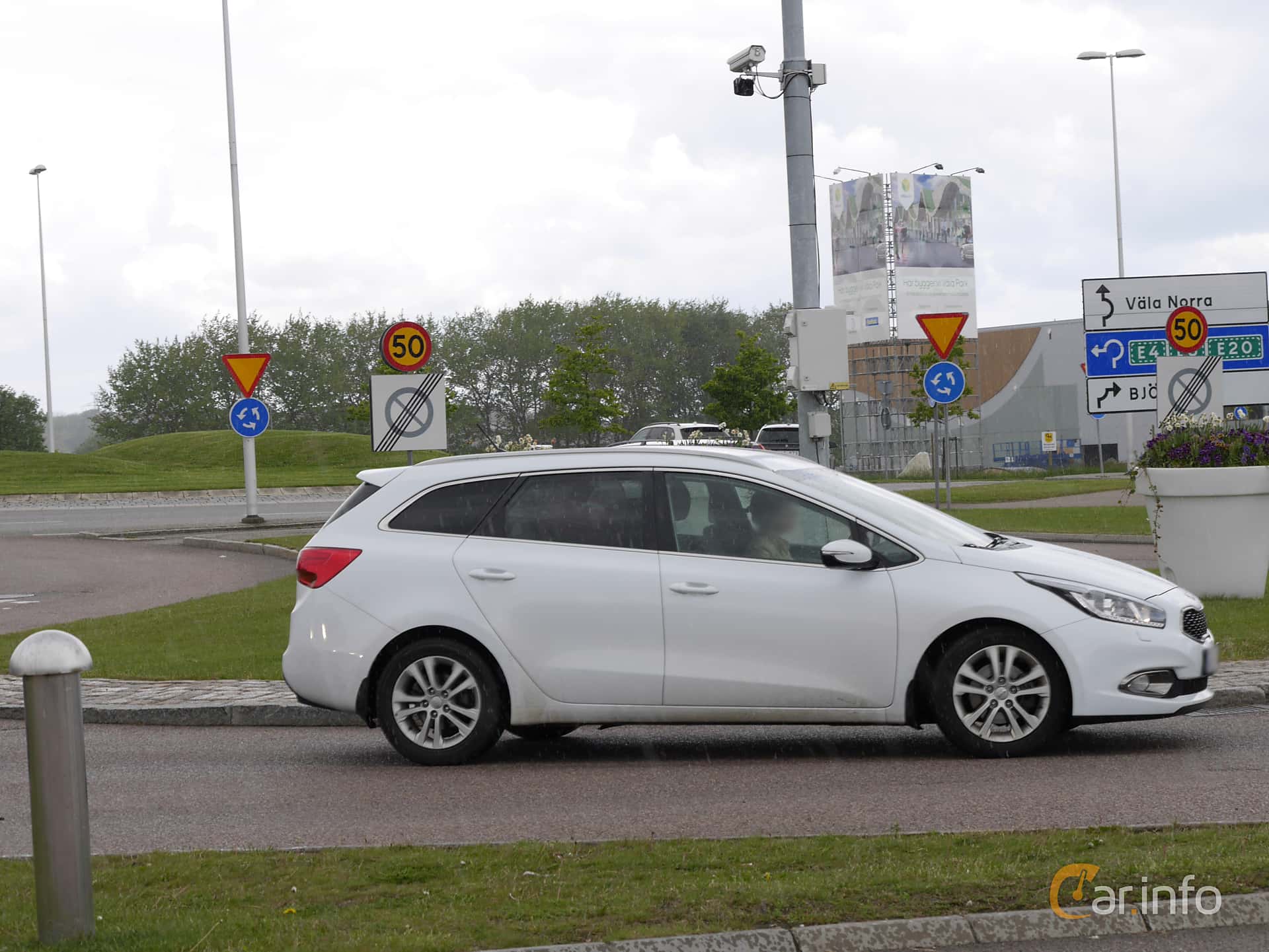 Kia cee'd_sw 1.6 GDI DCT, 135hp, 2013