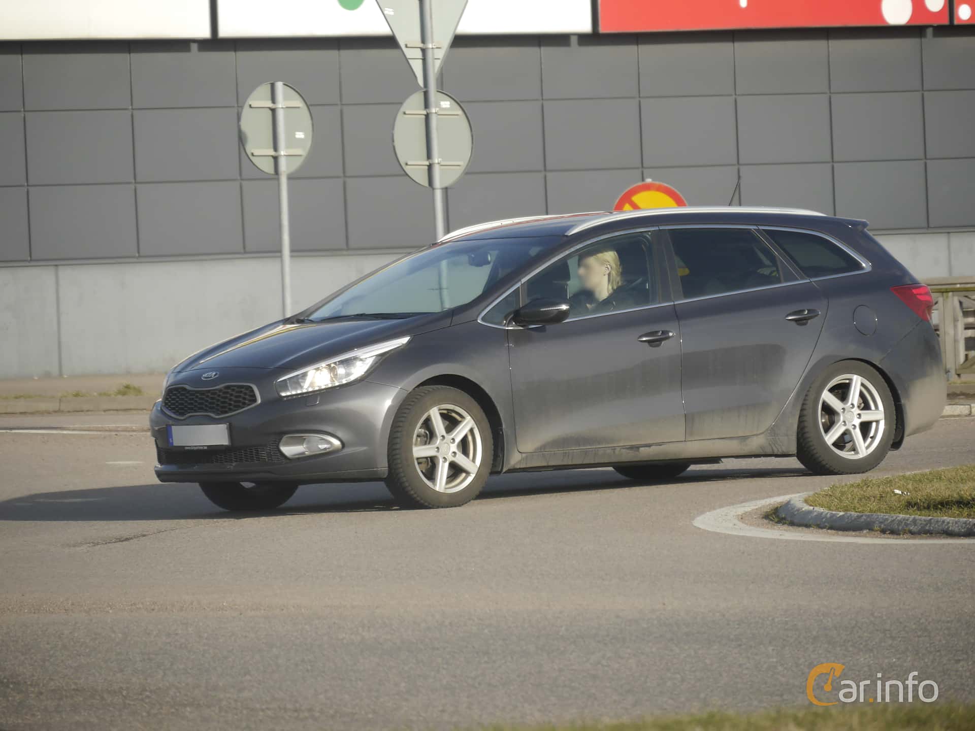 Kia cee'd_sw 1.6 CRDi Automatic, 128hp, 2014