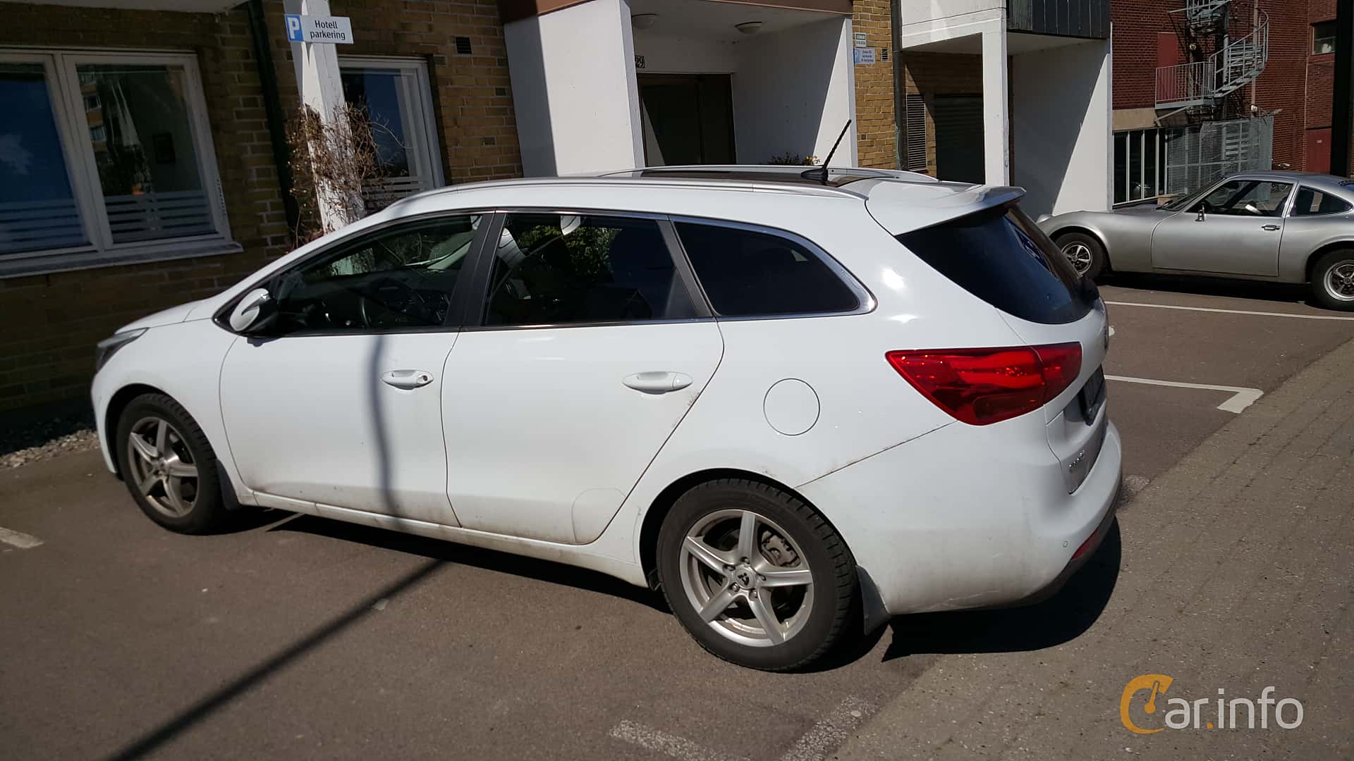 Kia cee'd_sw 1.4 CVVT Manual, 99hp, 2015