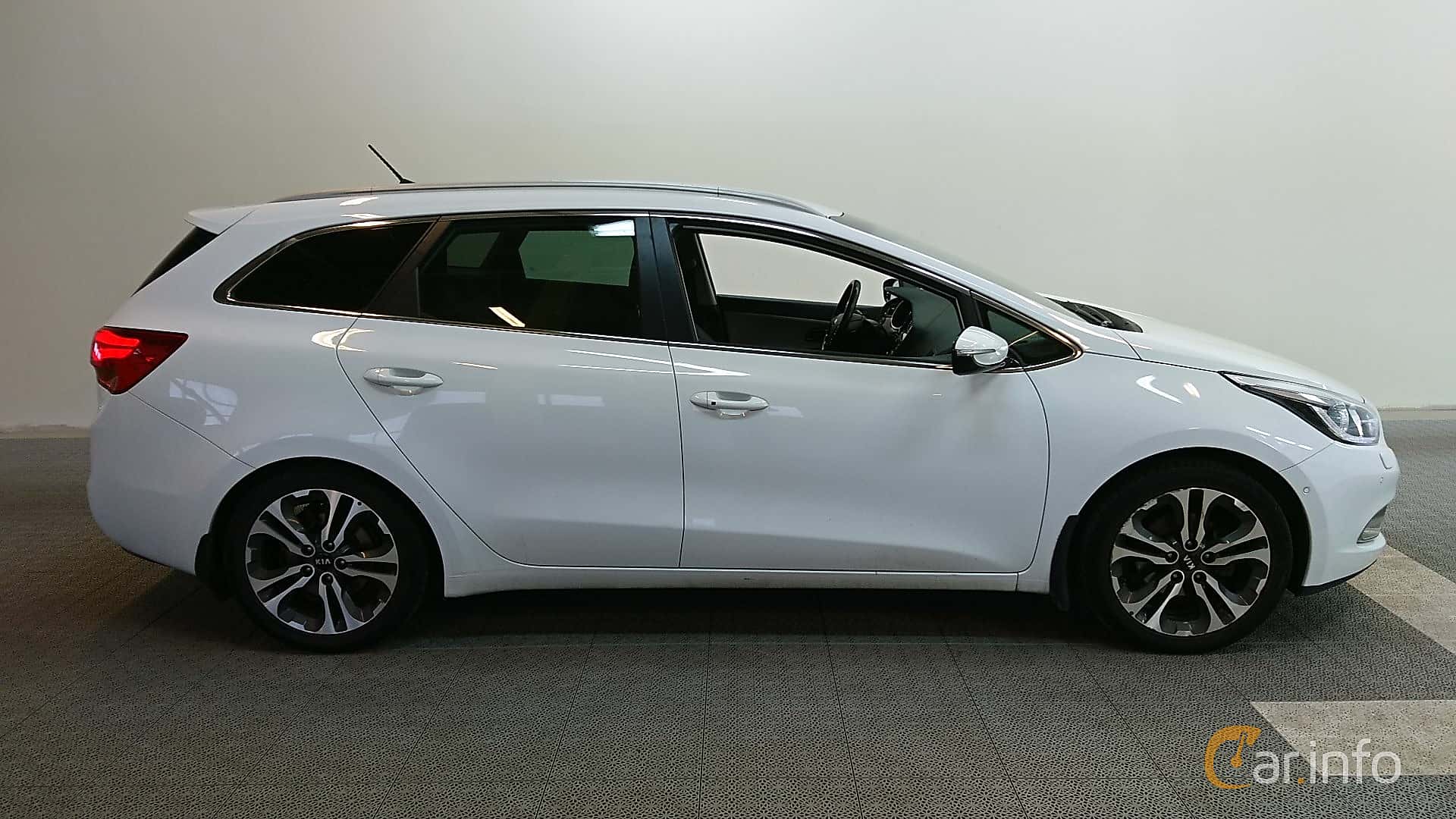 Kia cee'd_sw 1.6 CRDi Automatic, 128hp, 2013