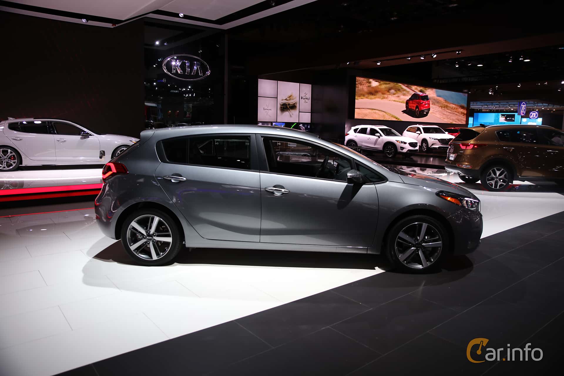 Kia Forte5 2.0 MPI 154hp, 2018