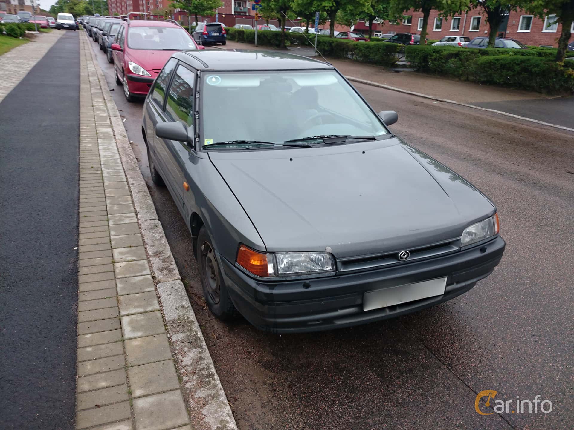 Mazda 323 3-door Hatchback 1.6 Manual, 88hp, 1992