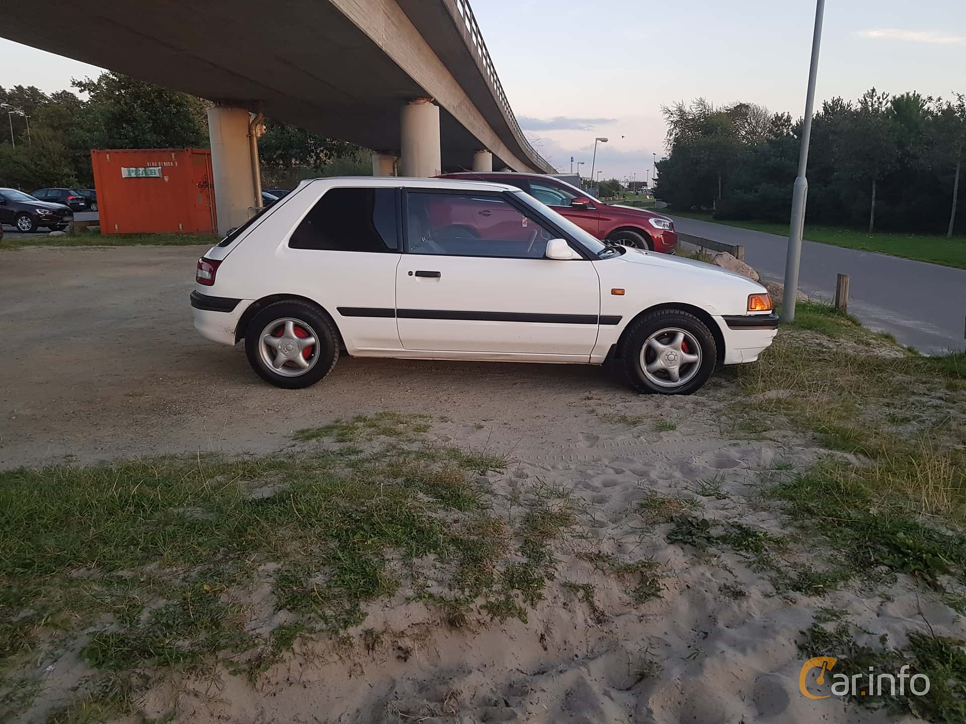 Mazda 323 3-door Hatchback 1.6 Automatic, 88hp, 1994