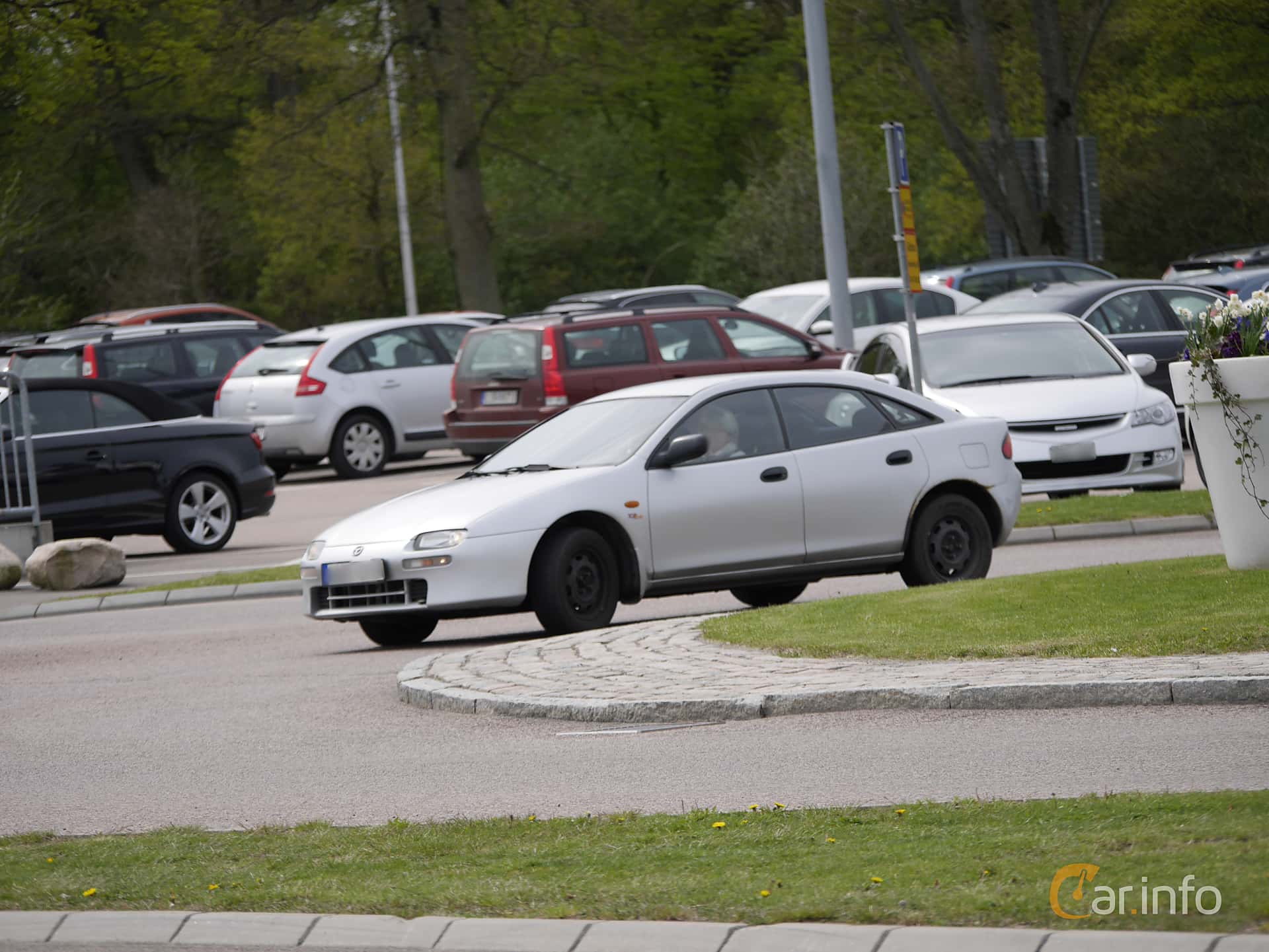 Mazda 323F 2.0  Manual, 144hp, 1998