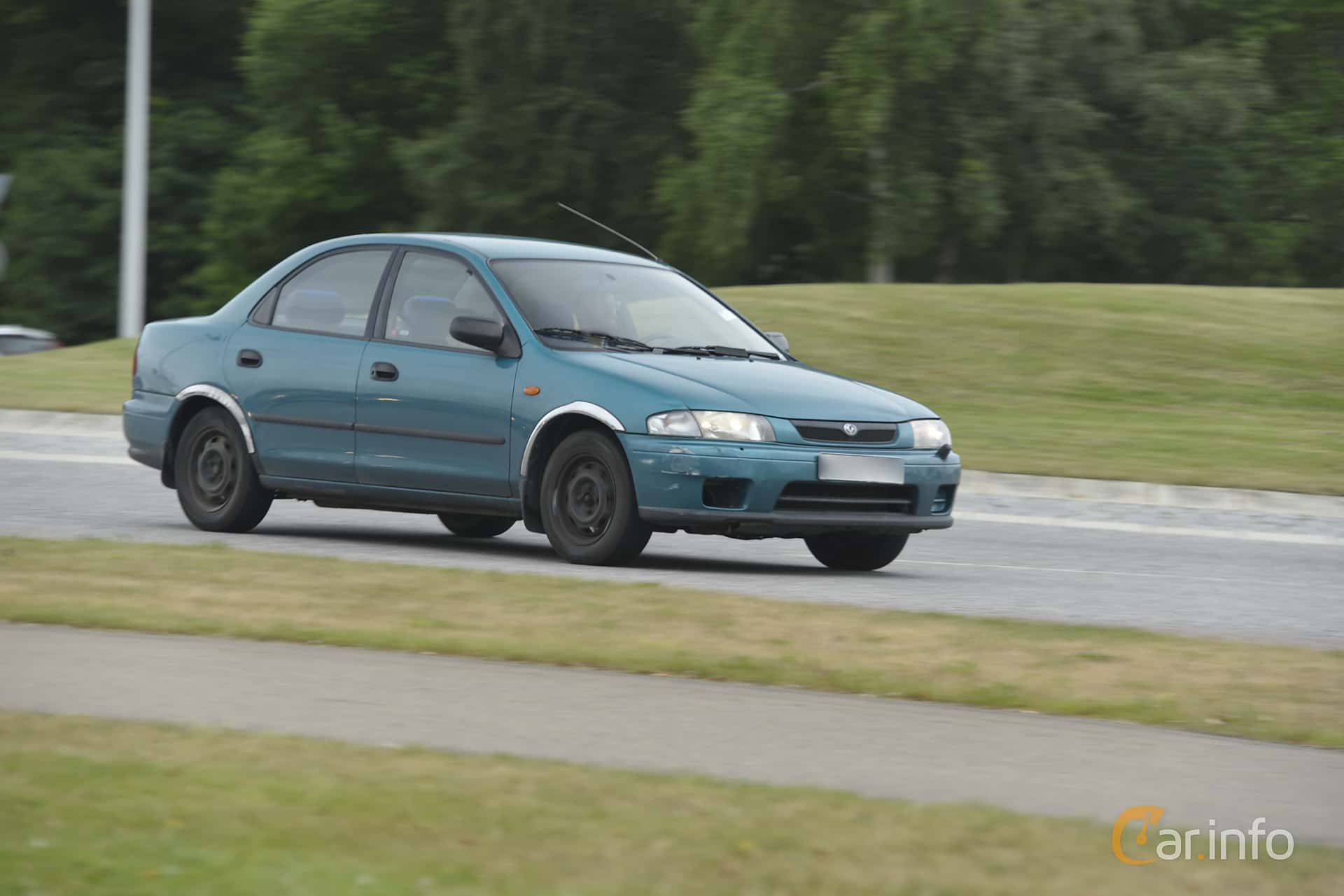 Mazda 323S 1.5 Automatic, 88hp, 1997