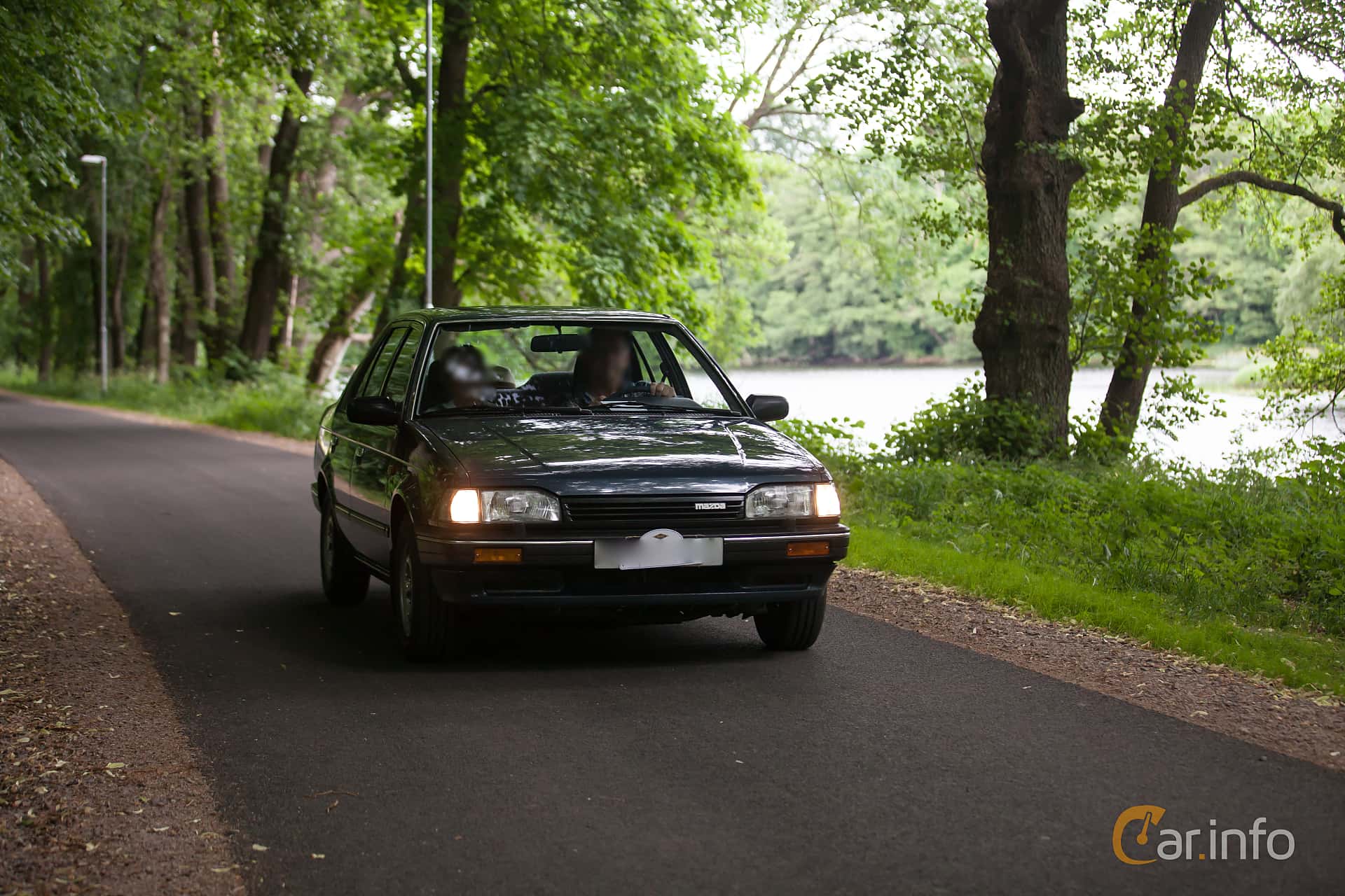 Mazda 323 Sedan 1.6 104hp, 1989