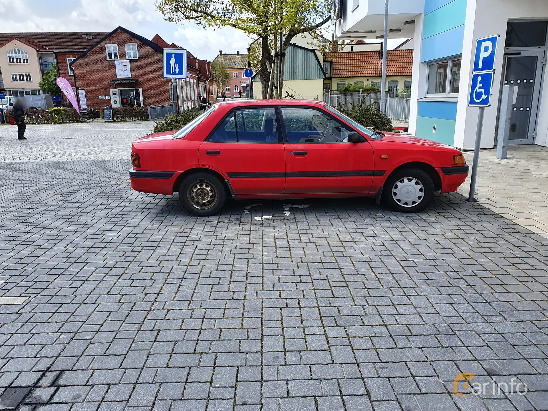 Mazda 323 Sedan 1.3 Manual, 73hp, 1994