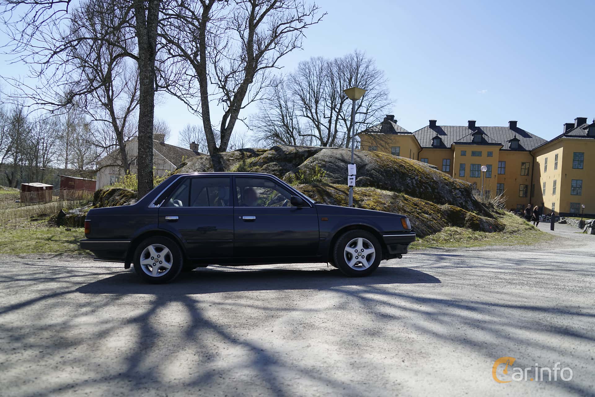 Mazda 323 Sedan 1.1 Manual, 54hp, 1987