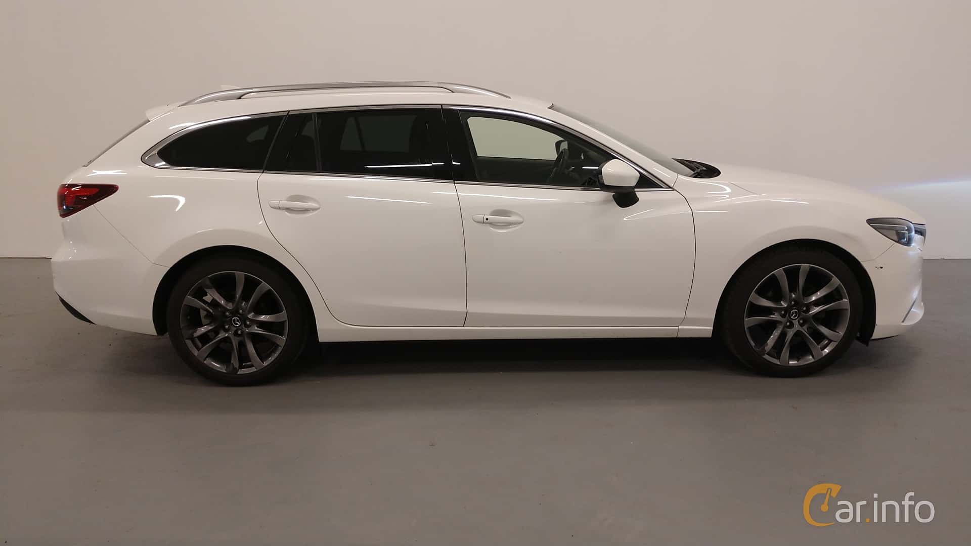 Mazda 6 Wagon 2.2 SKYACTIV-D Automatic, 175hp, 2016