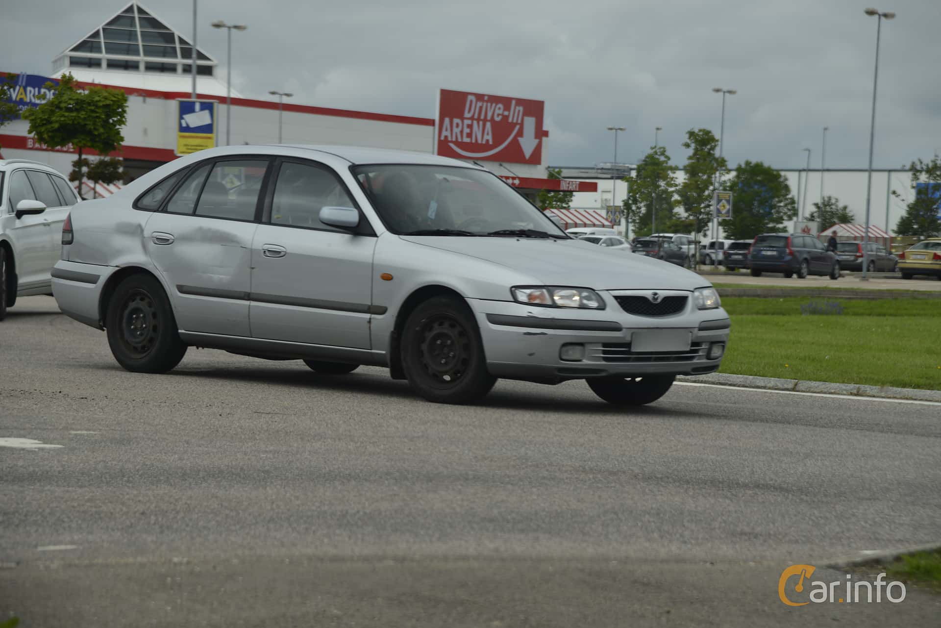 Mazda 626 Hatchback 1.8 Manual, 90hp, 1997