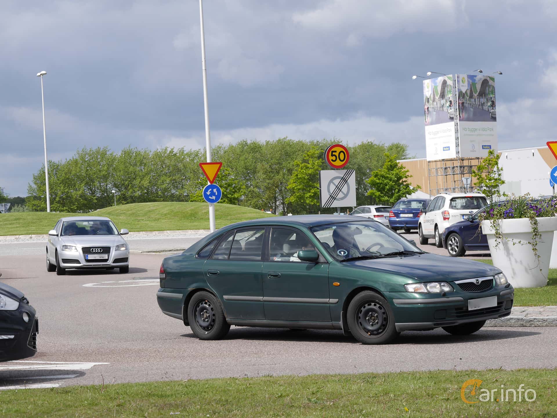 Mazda 626 Hatchback 2.0 116hp, 1997